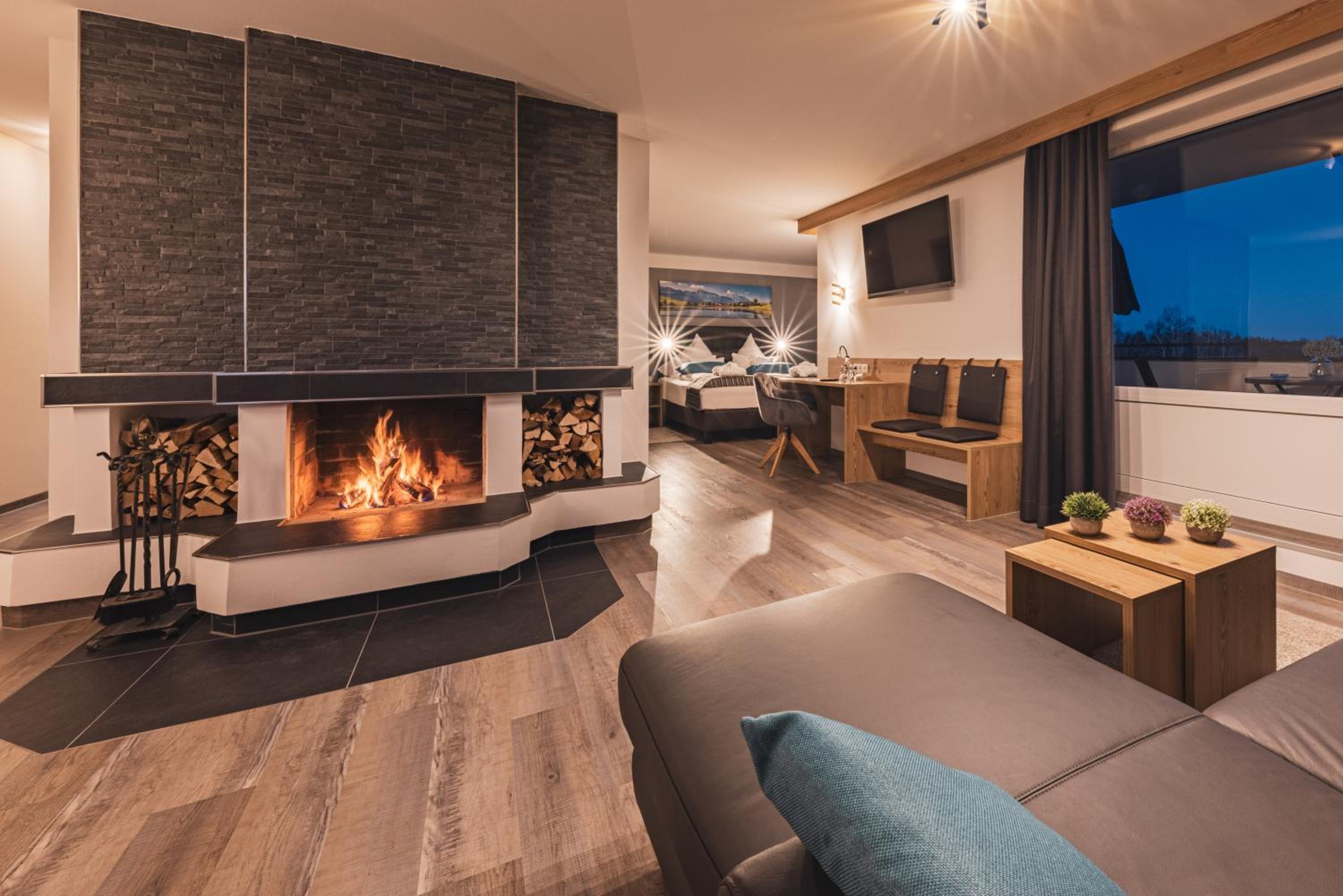 Suite - Photo 2