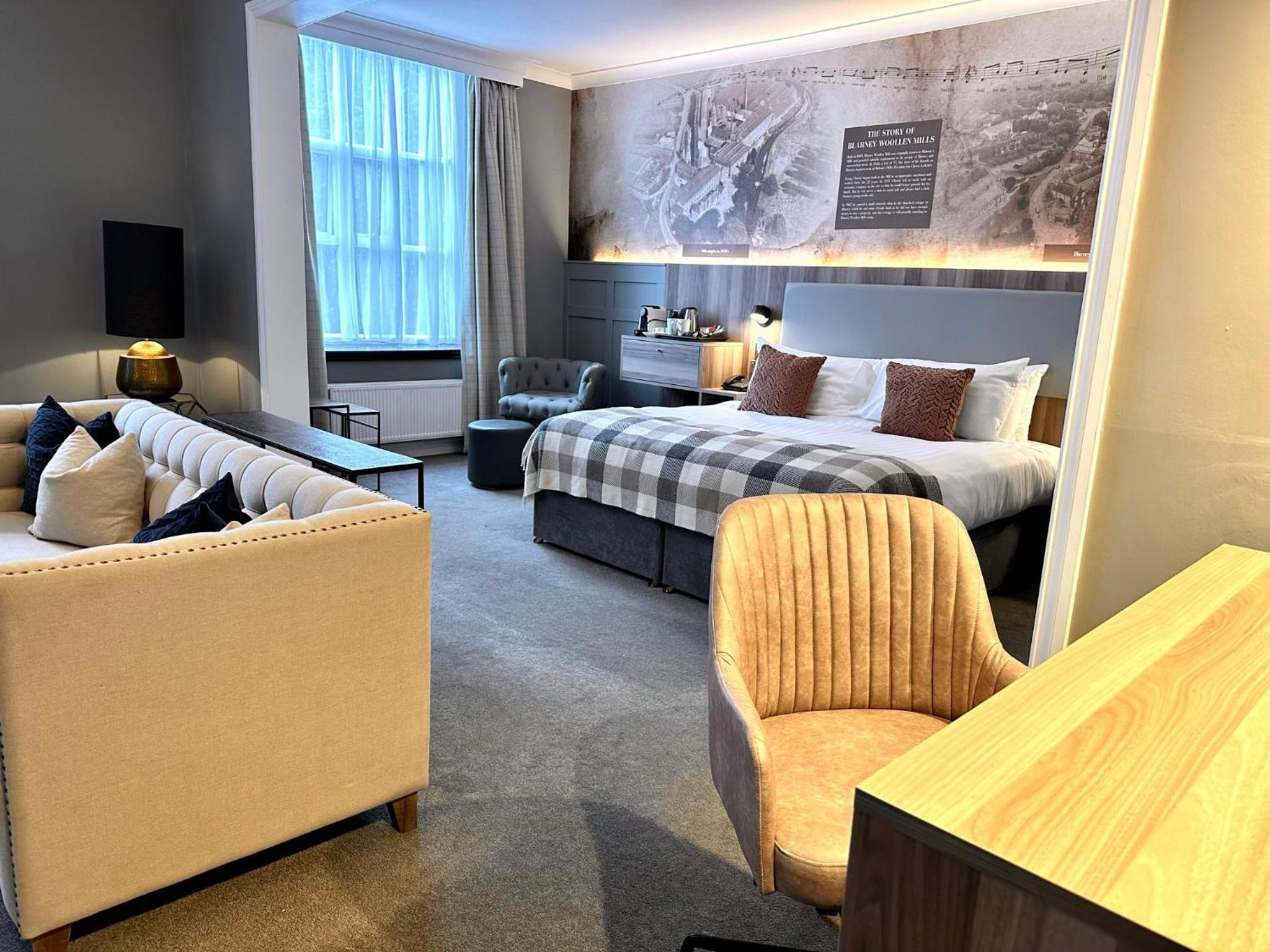 Executive King Room - Photo 9
