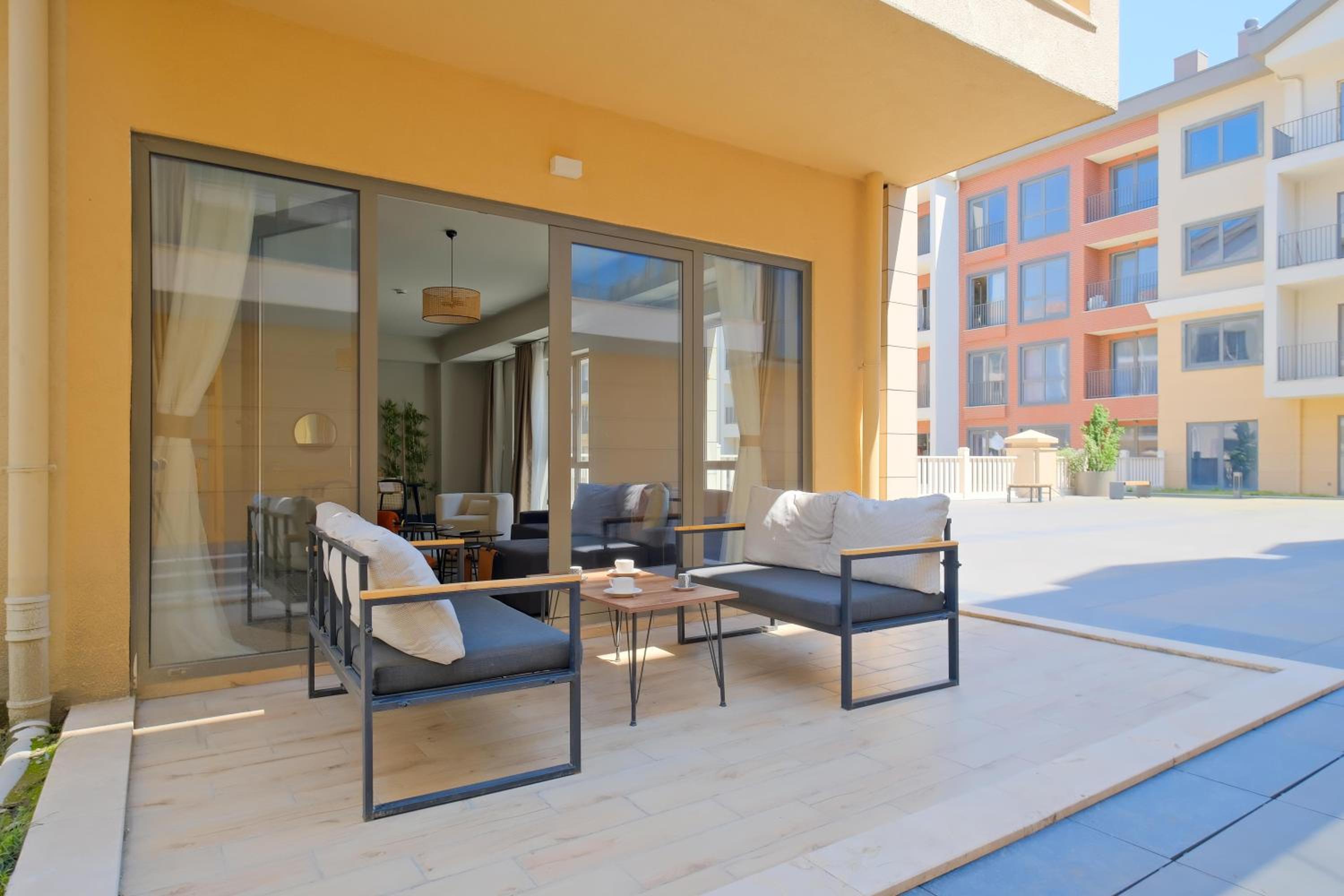 Deluxe 3+1 Apartment with Terrace - Photo 8