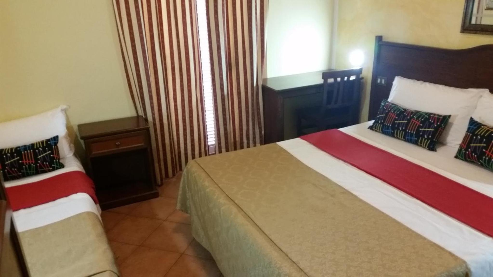 Triple Room