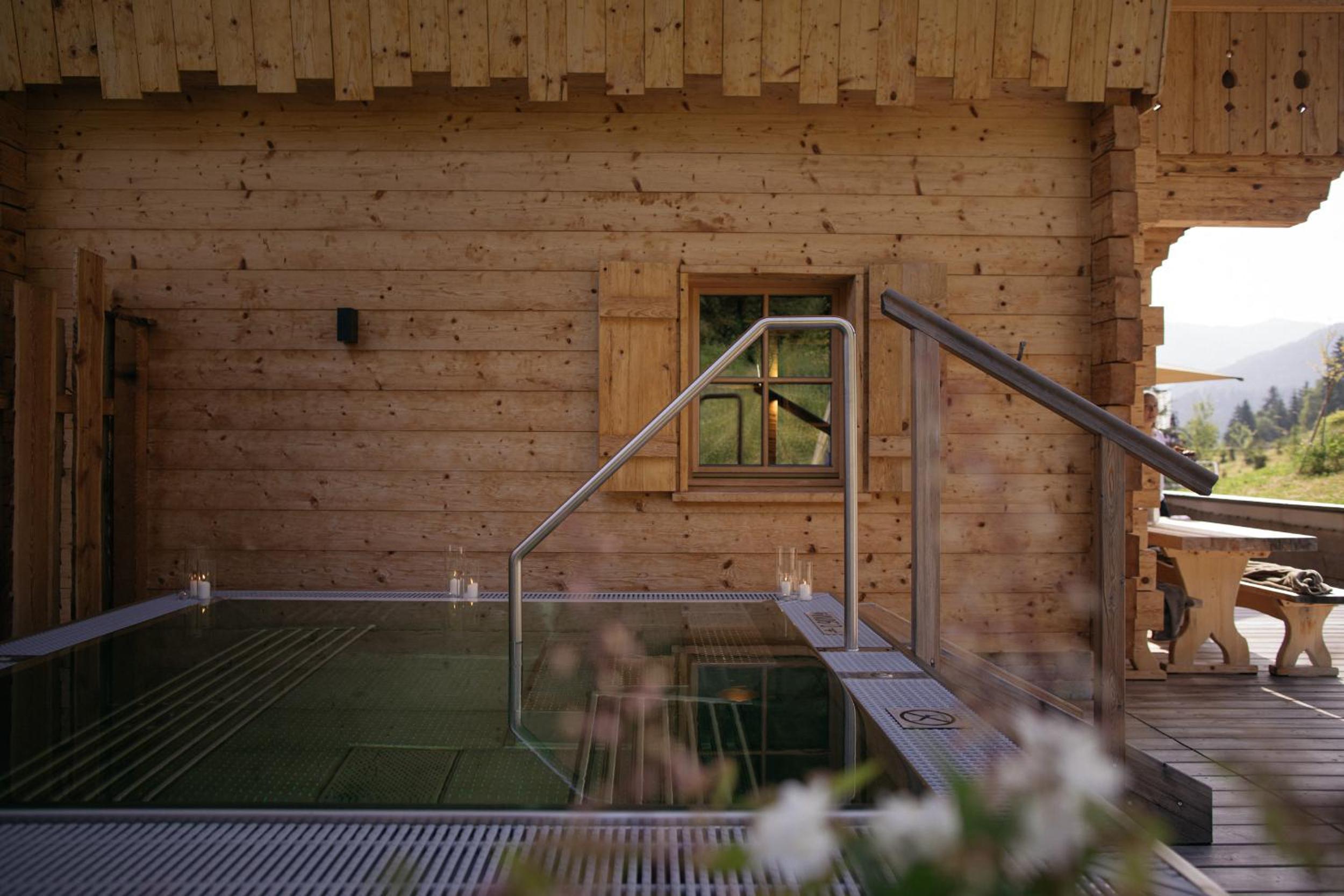 Two-Bedroom Chalet With Private Whirlpool - Photo 44
