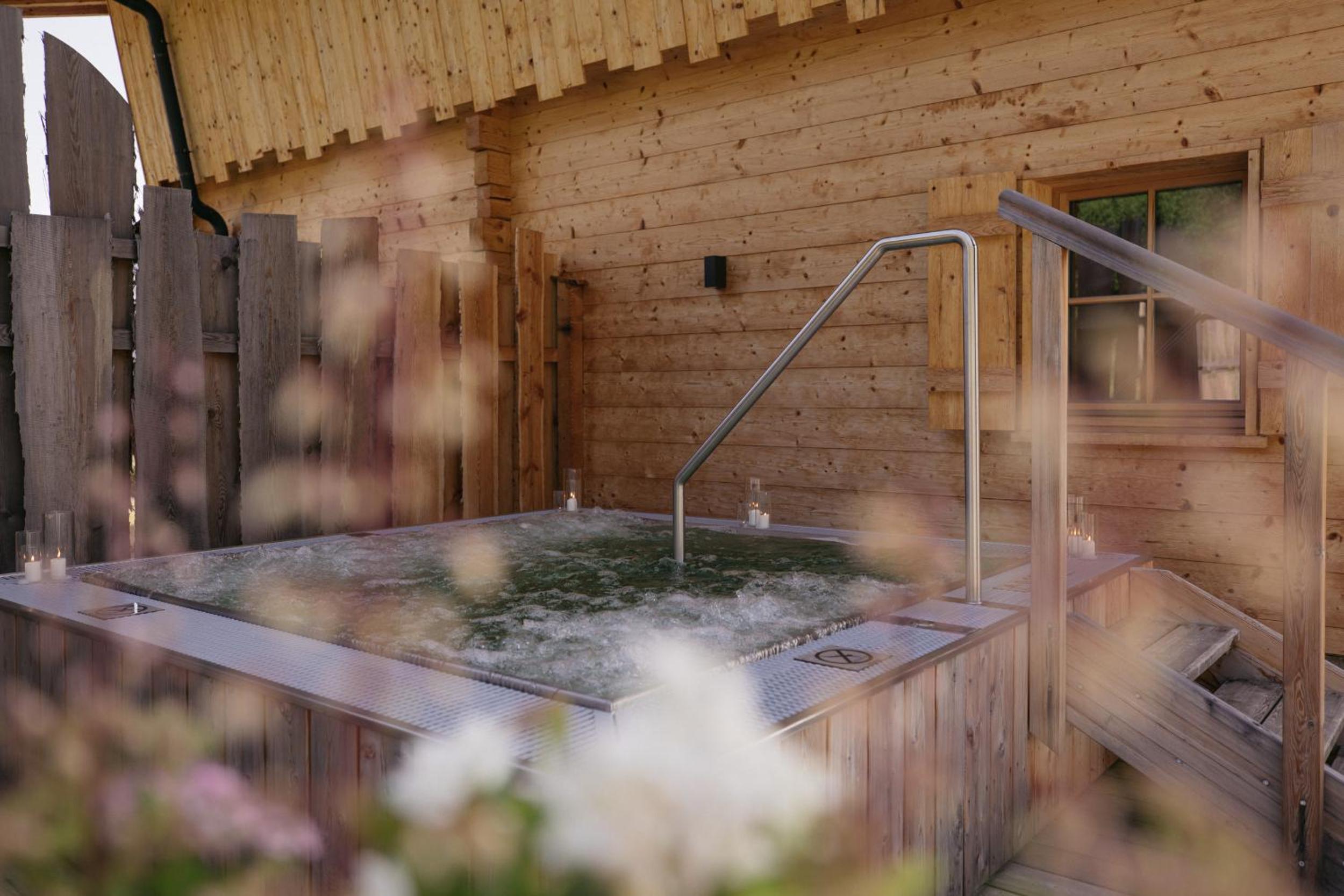 Two-Bedroom Chalet With Private Whirlpool - Photo 53