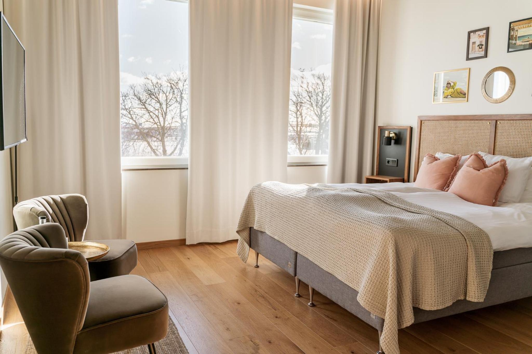 Deluxe Double Room - Photo 1