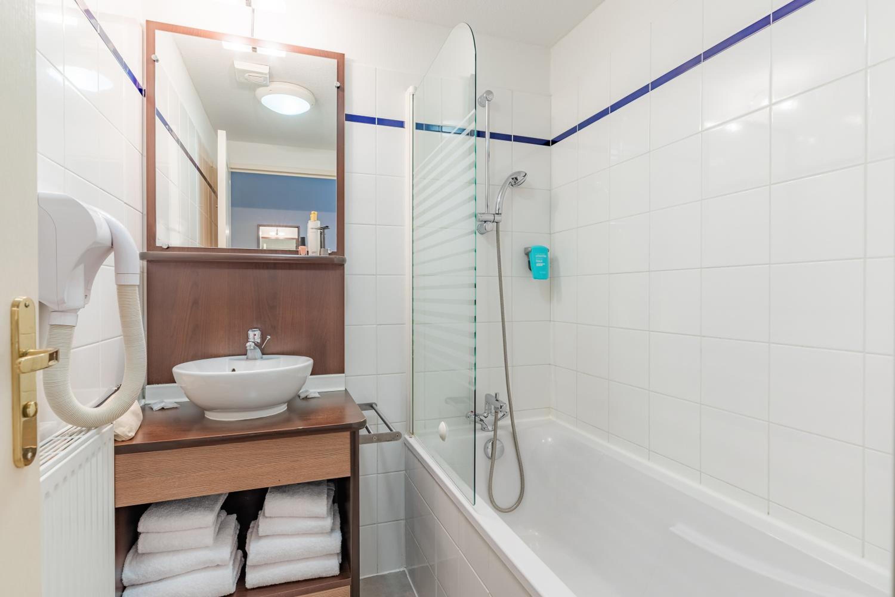Apartment - Photo 3