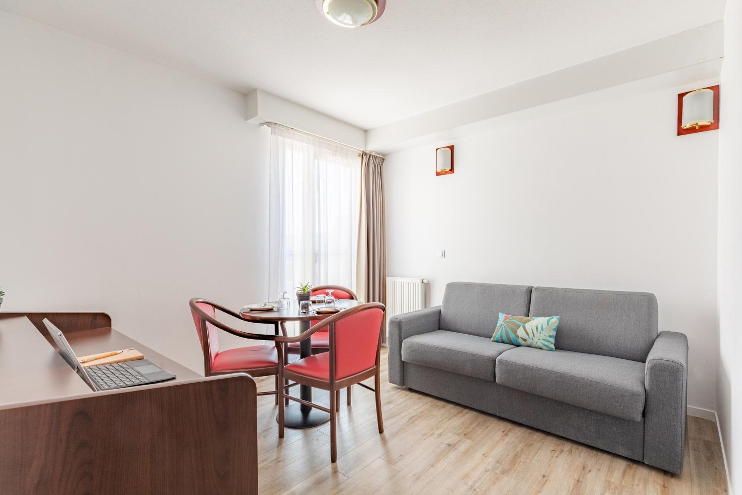 Apartment - Photo 5
