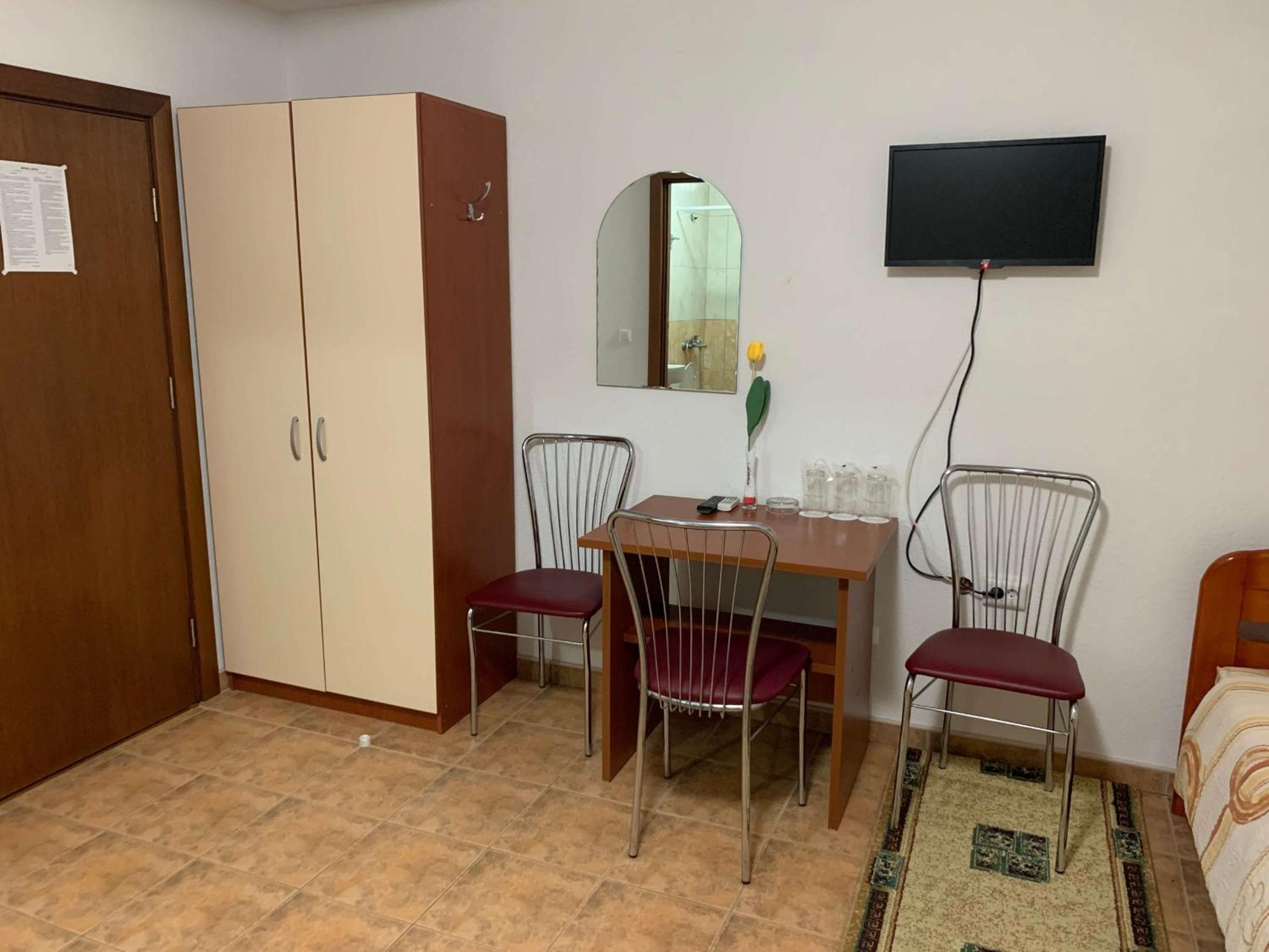 Standard Triple Room - Photo 3