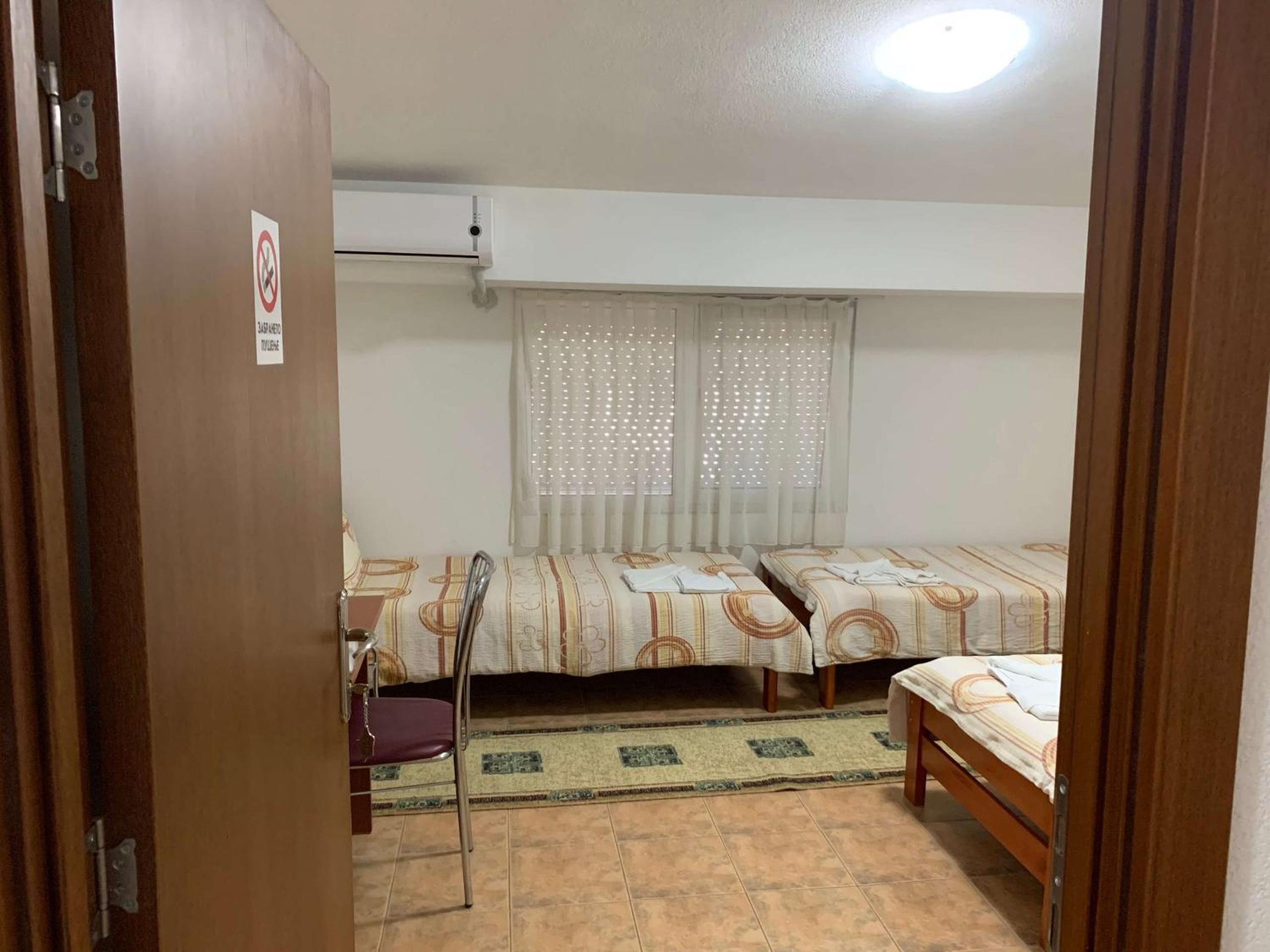 Standard Triple Room - Photo 2
