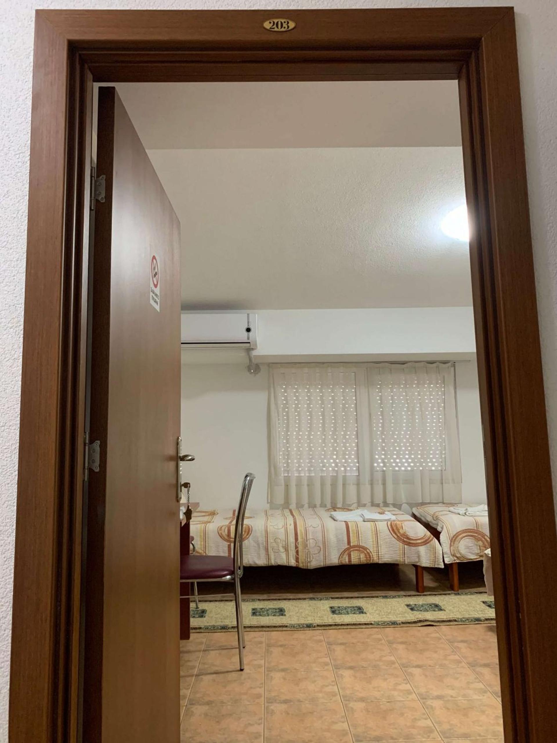 Standard Triple Room - Photo 4