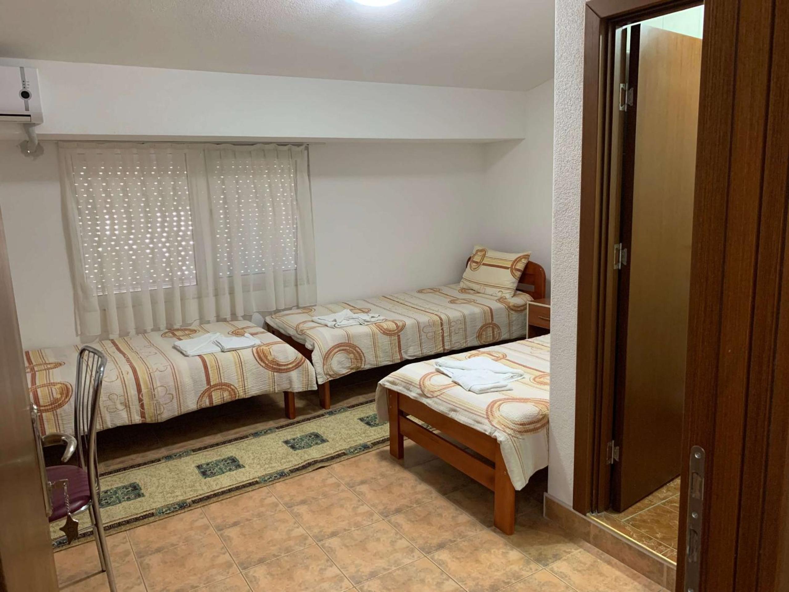 Standard Triple Room - Photo 1