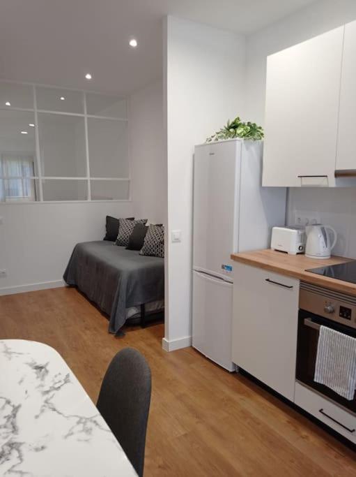 One-Bedroom Apartment photo 2
