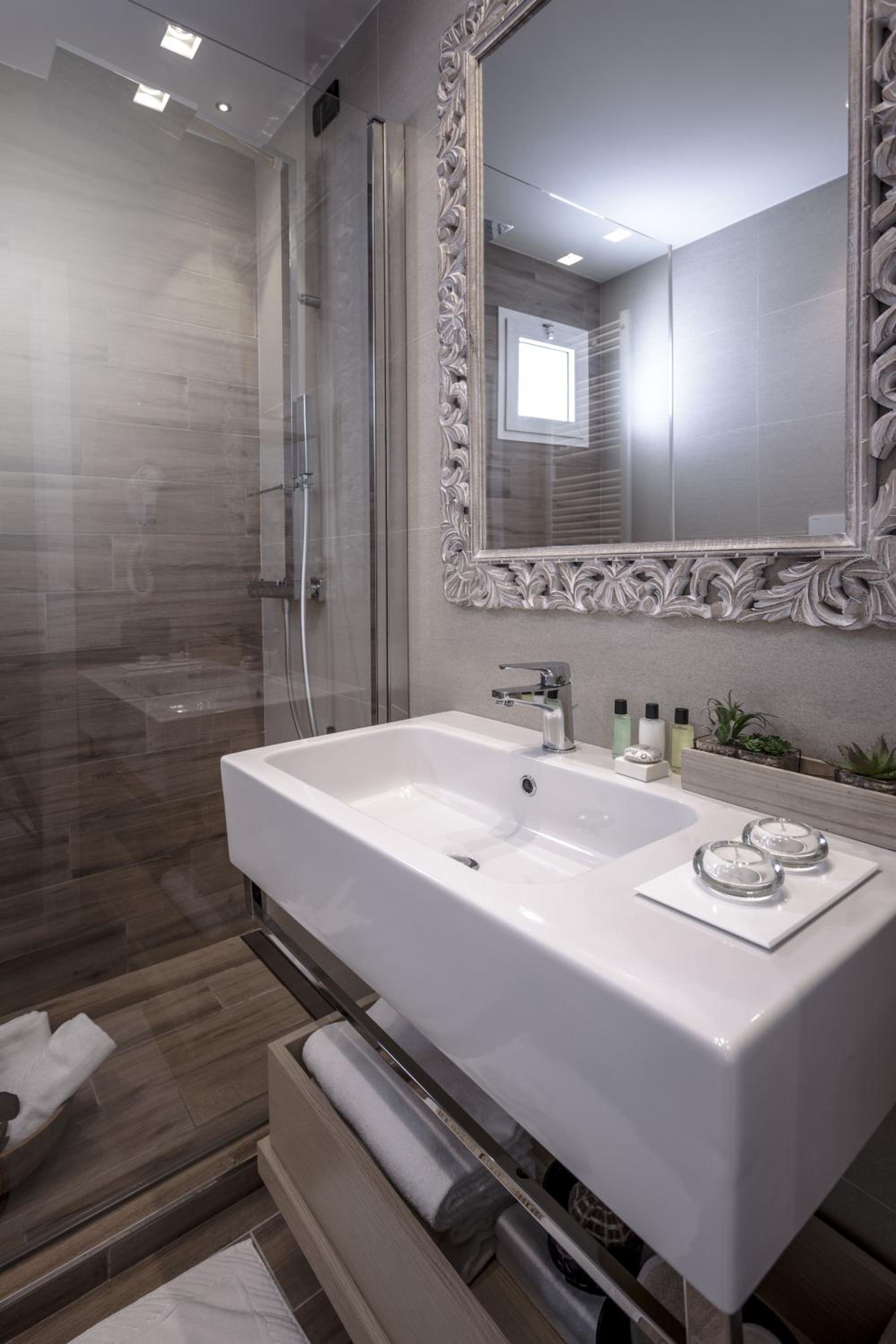 Executive Double Room - Photo 6