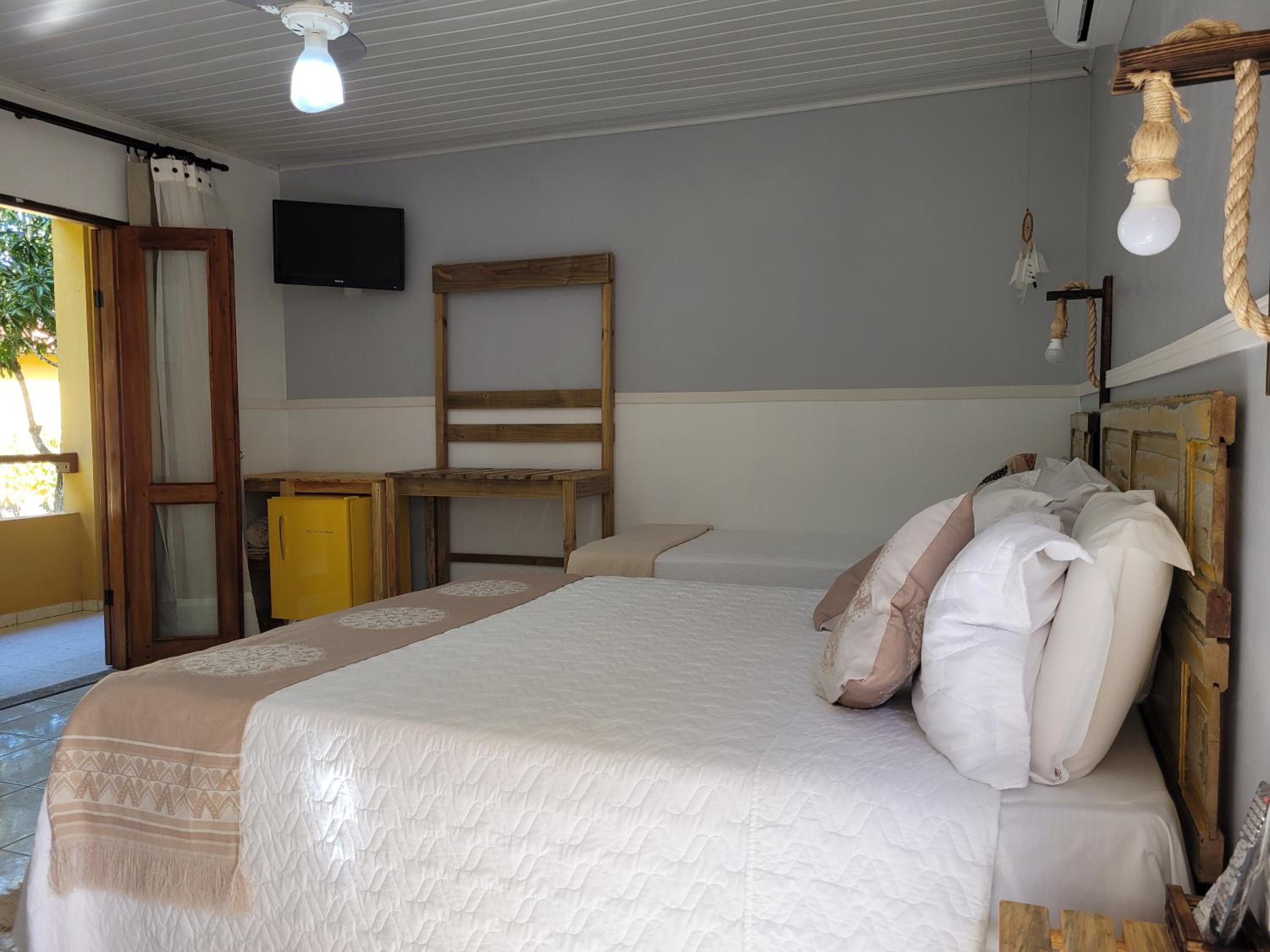 Quadruple Room - Disability Access - Photo 11