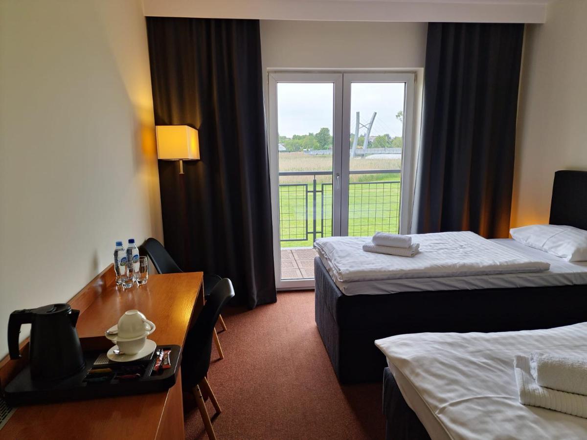 Double or Twin Room with Lake View photo 1