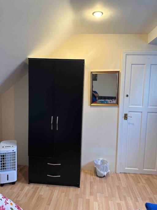 Economy Triple Room photo 1