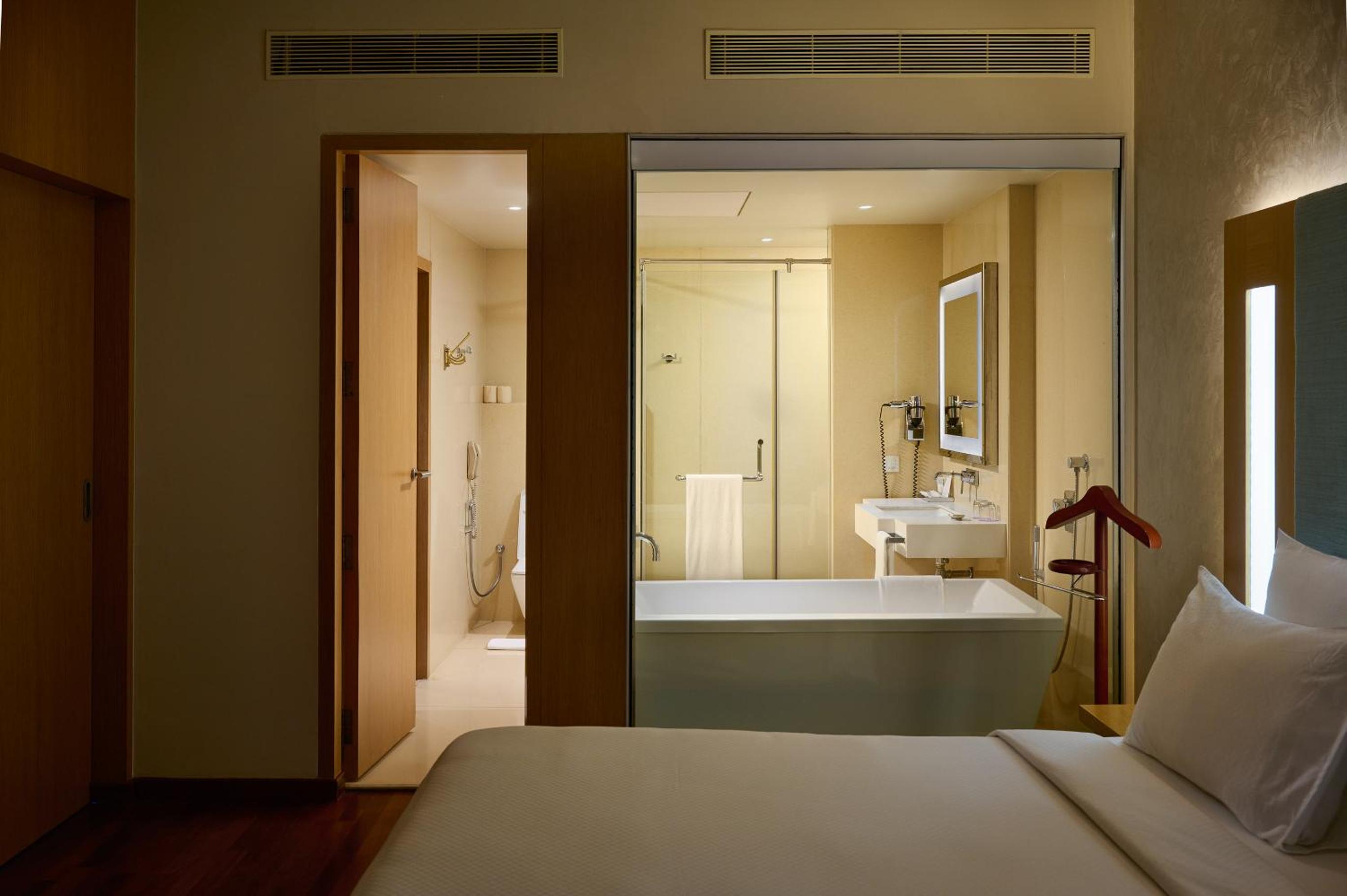 Executive King Suite with Ocean View Executive King Suite with Ocean View