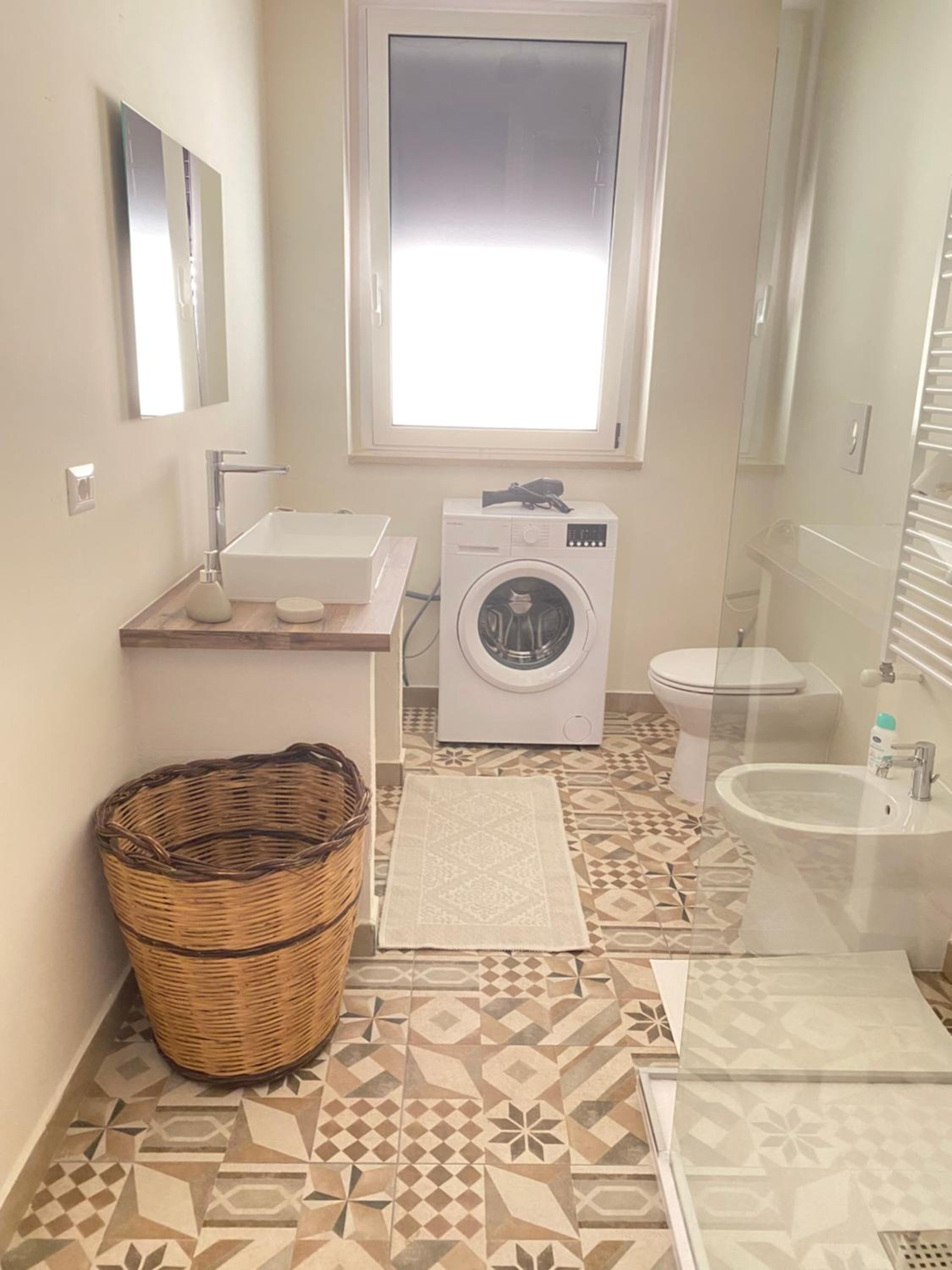 Apartment photo 2