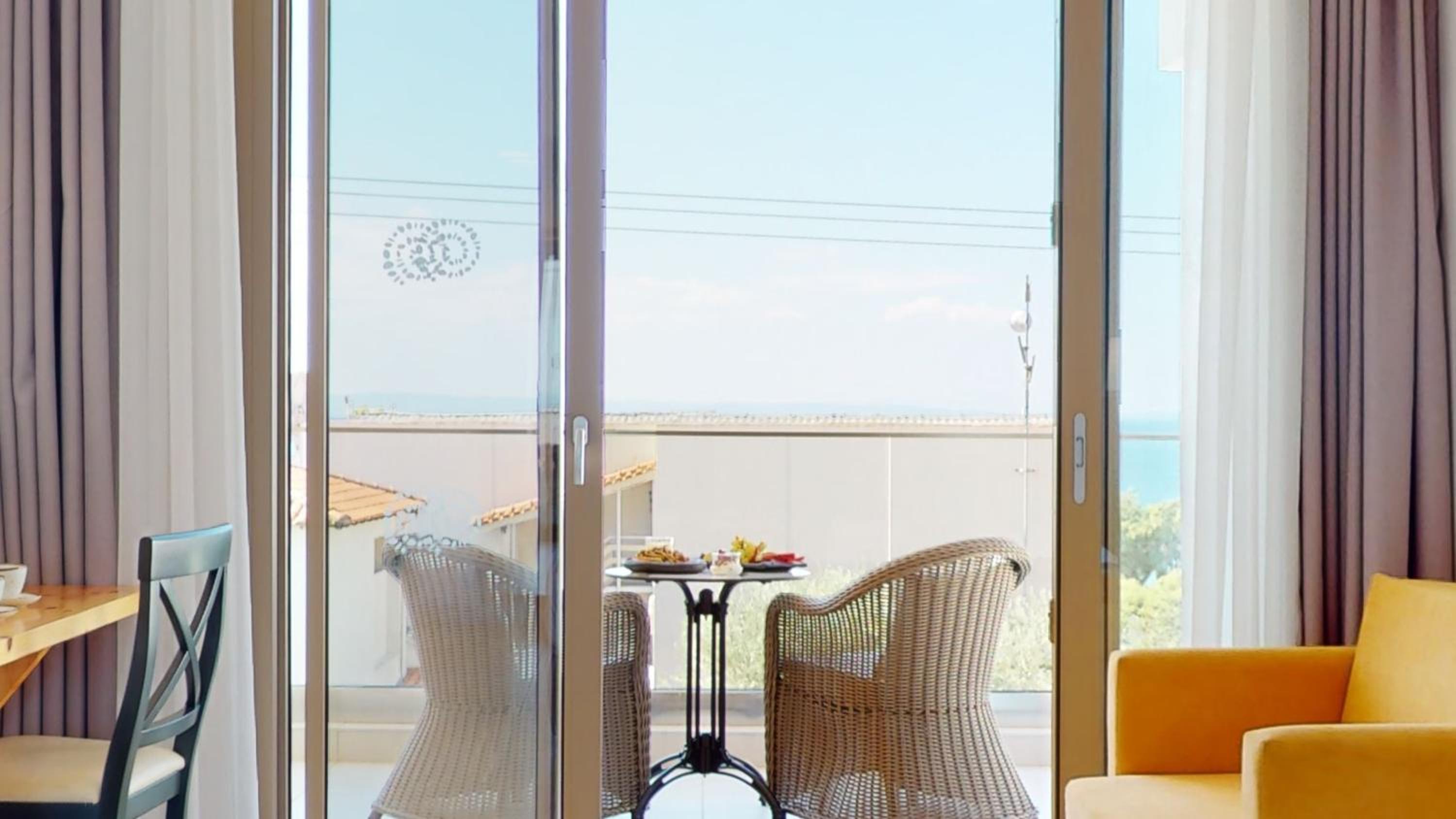 Superior Room - Photo 5