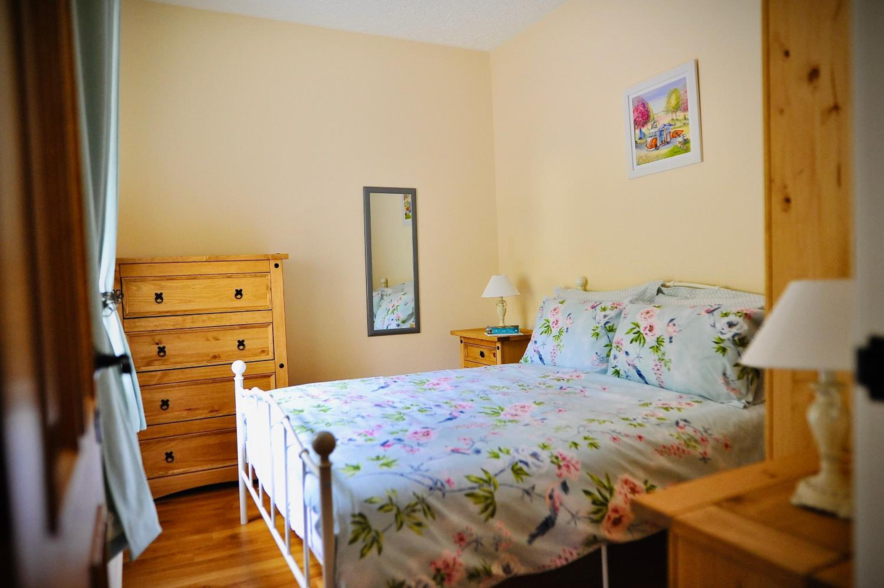 Three-Bedroom House photo 3