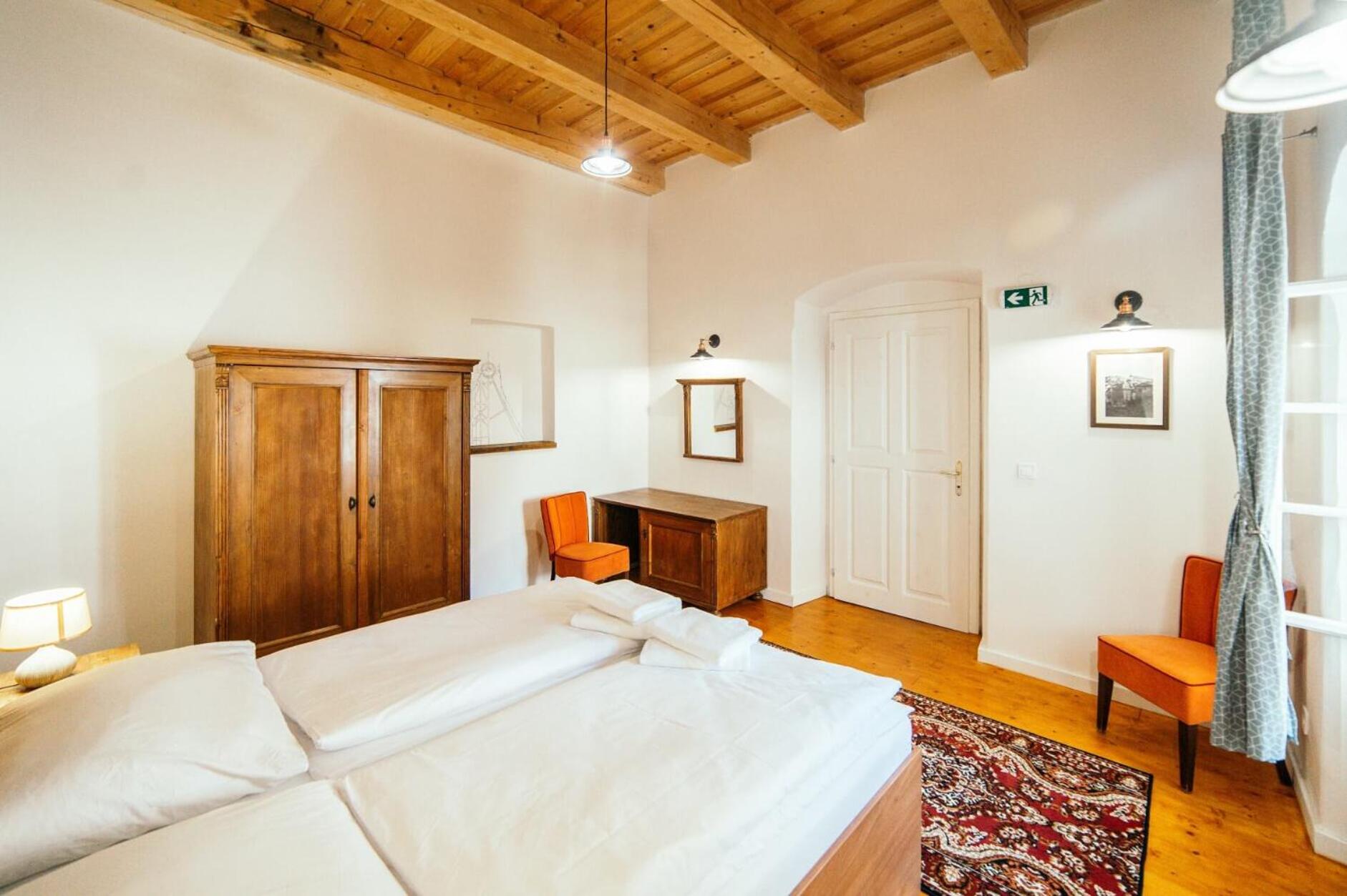 Double Room with Private Bathroom - Photo 5