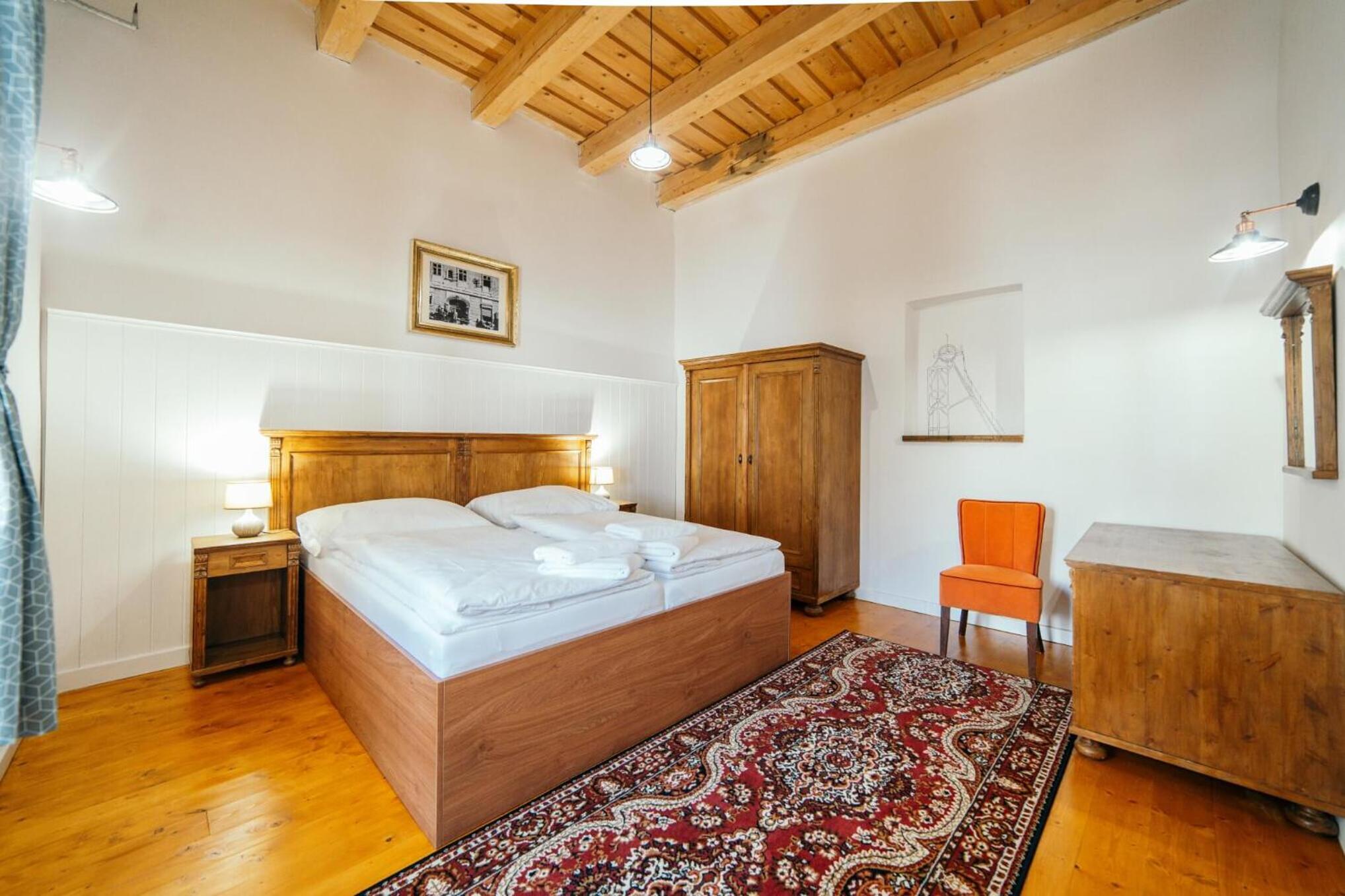 Double Room with Private Bathroom - Photo 3