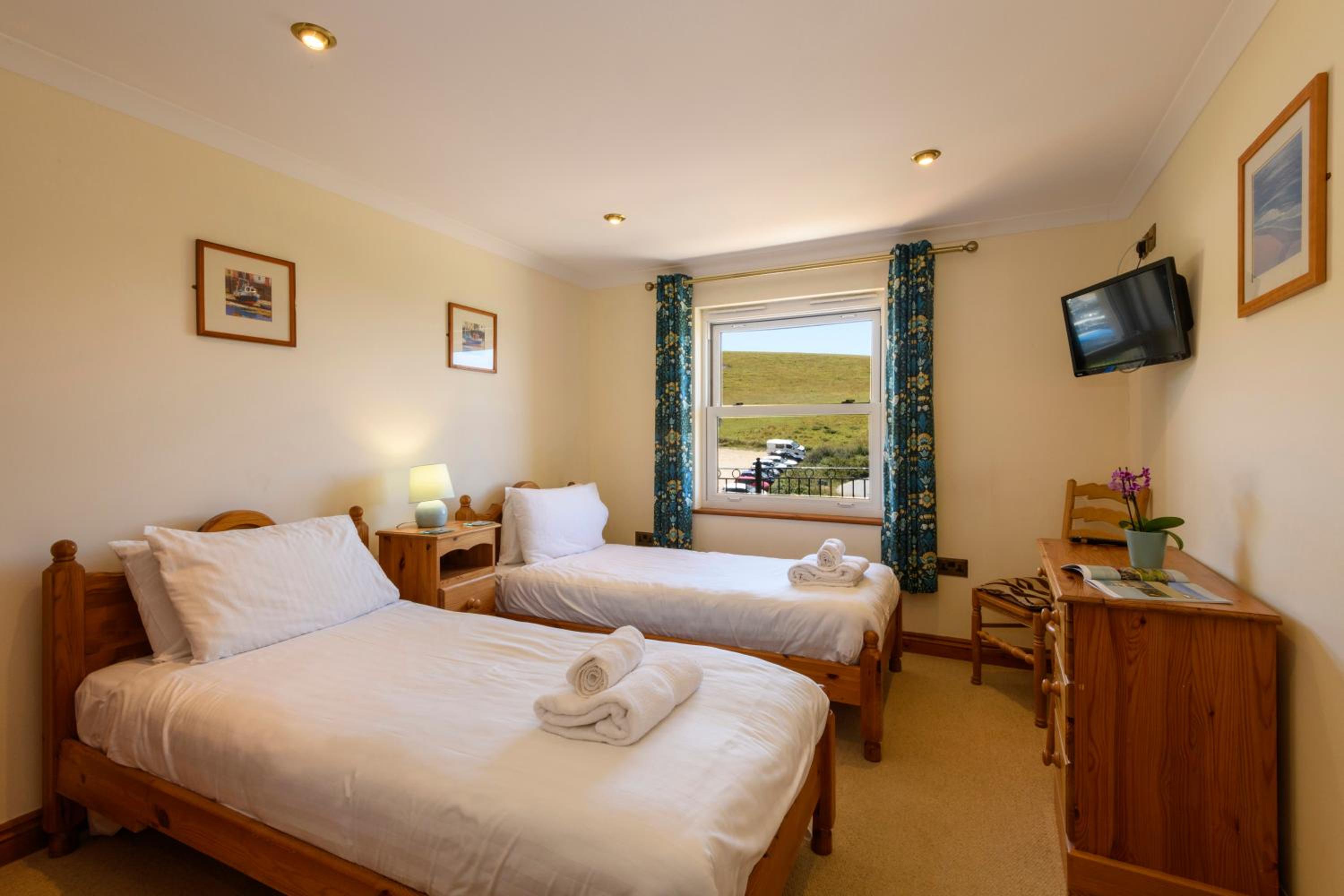 Two Bedroom Sea View Apartment (Max 4) - No. 6 photo 2