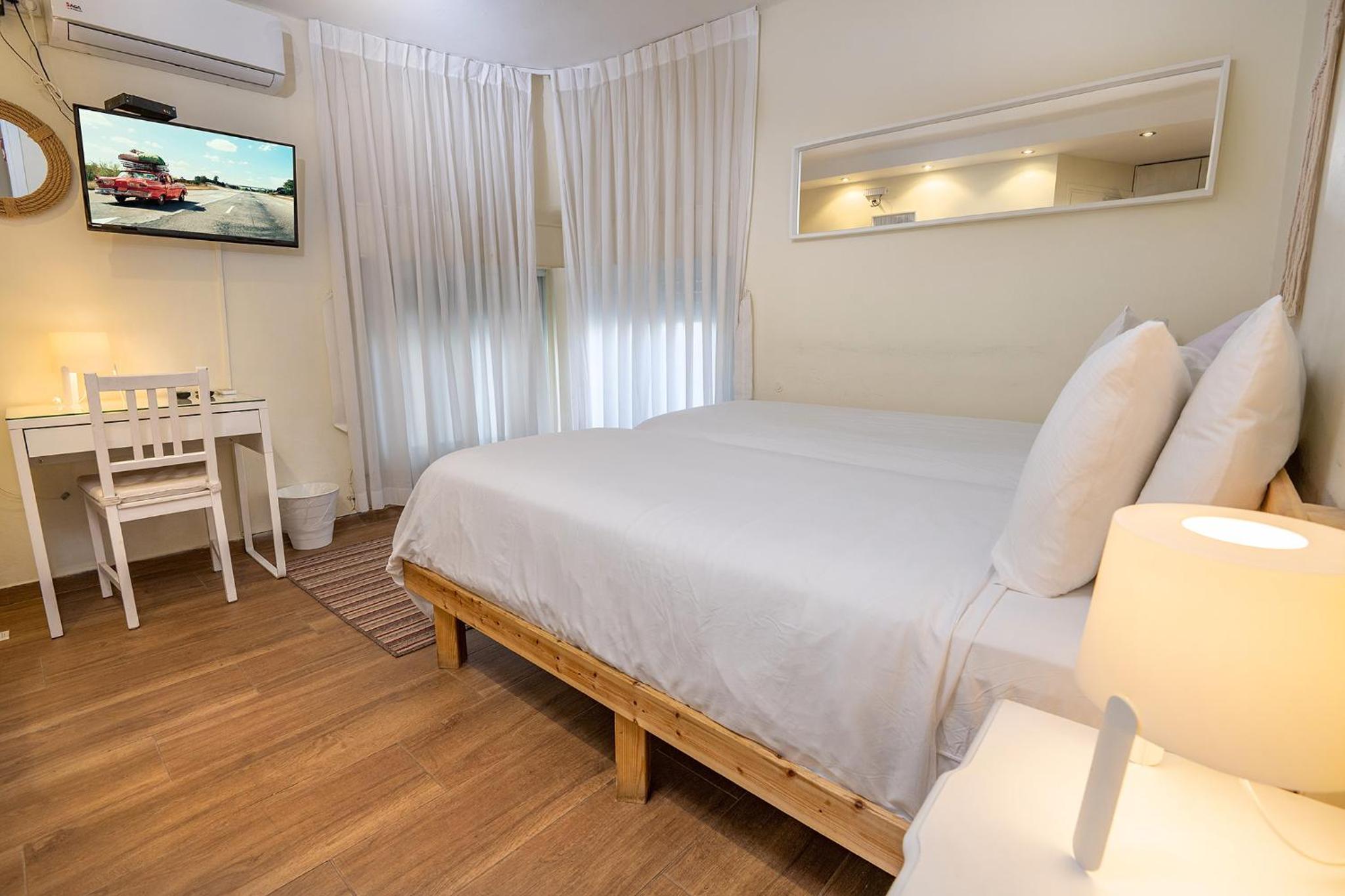 Deluxe Double Room photo 2
