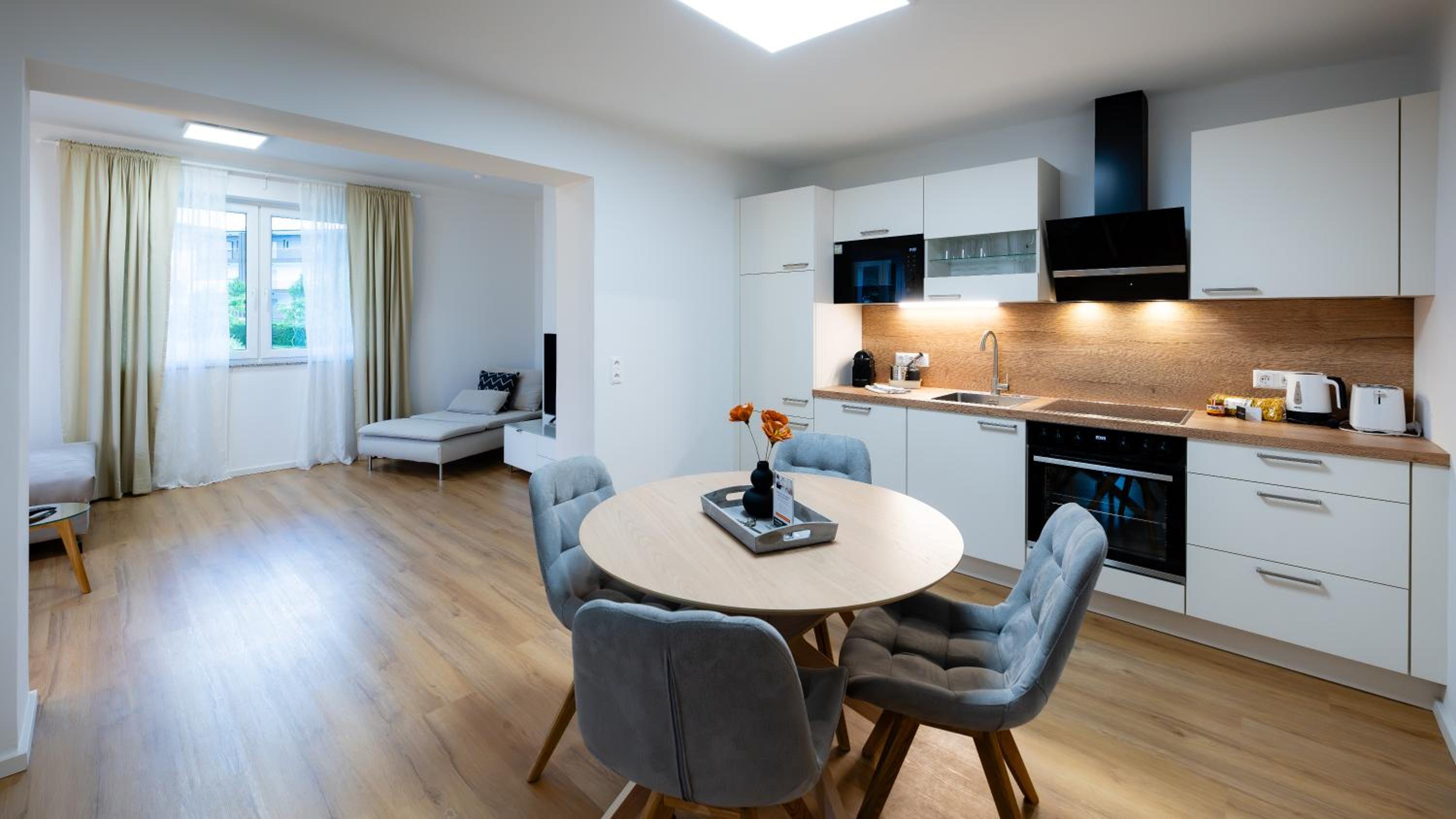 Apartment with Terrace photo 3