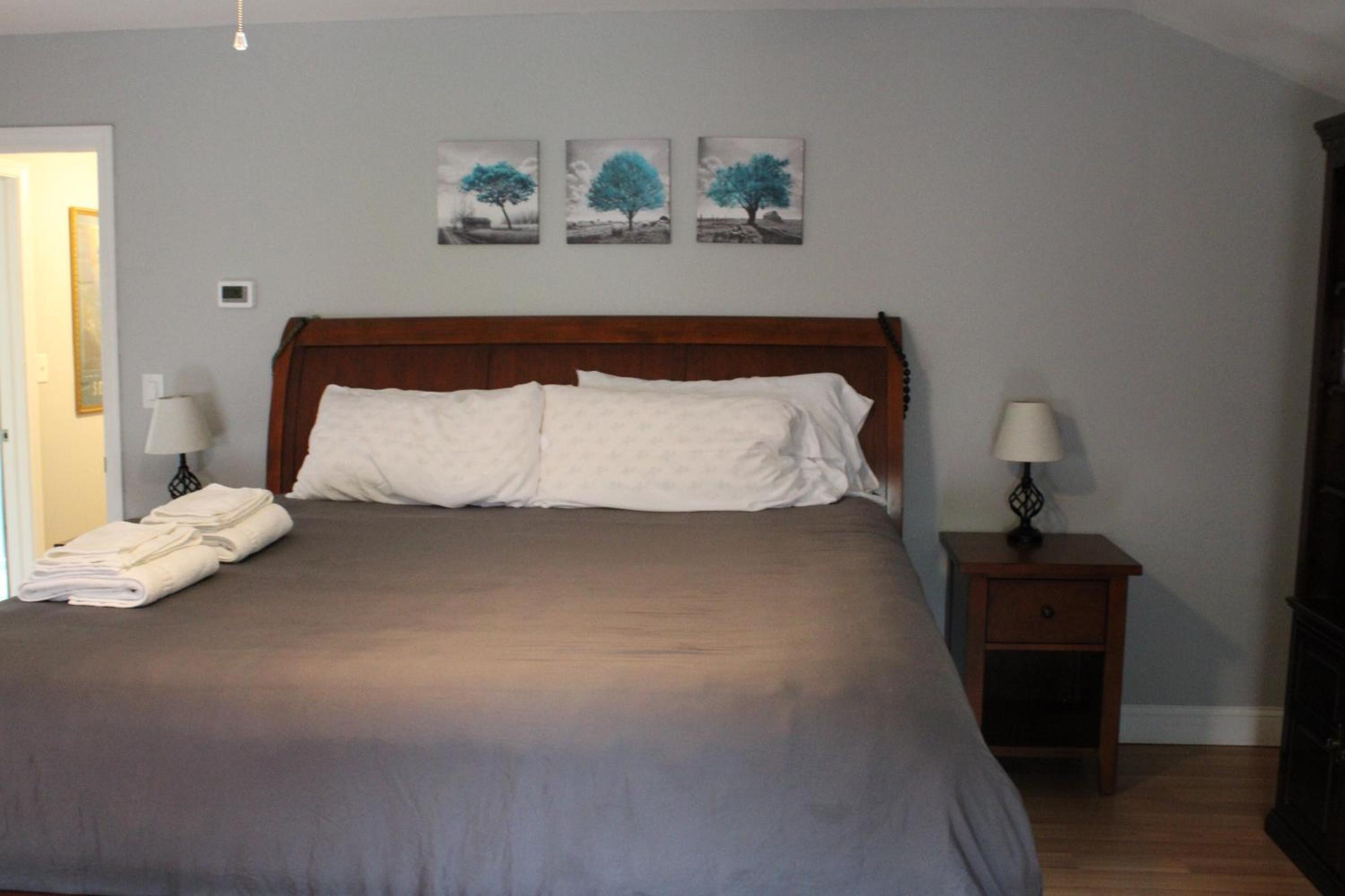 Four-Bedroom House photo 1