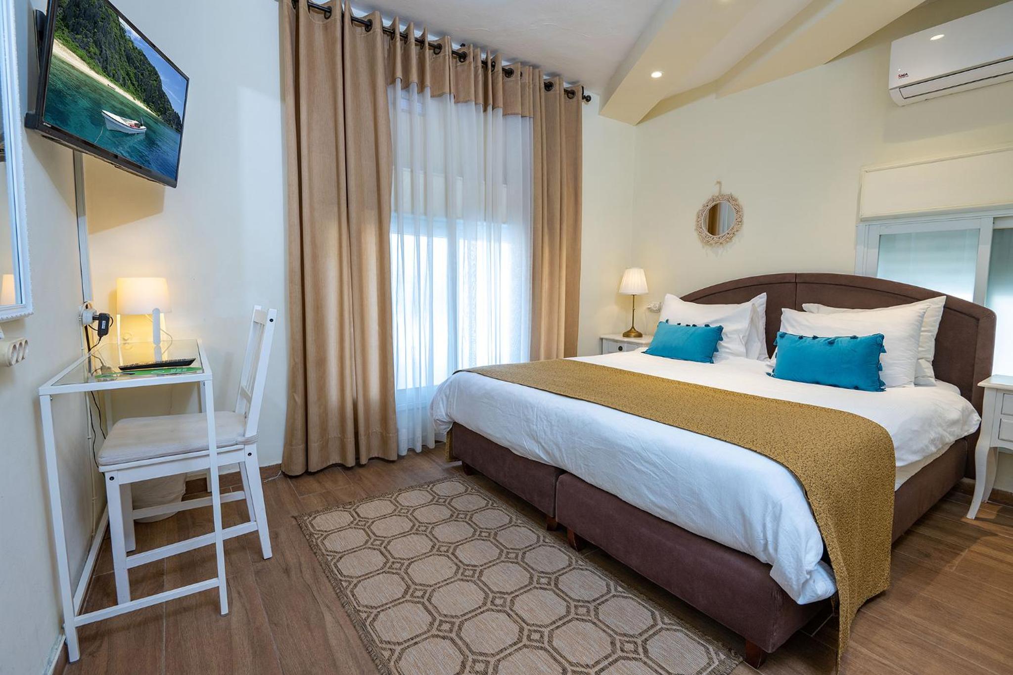 Deluxe Double Room photo 3