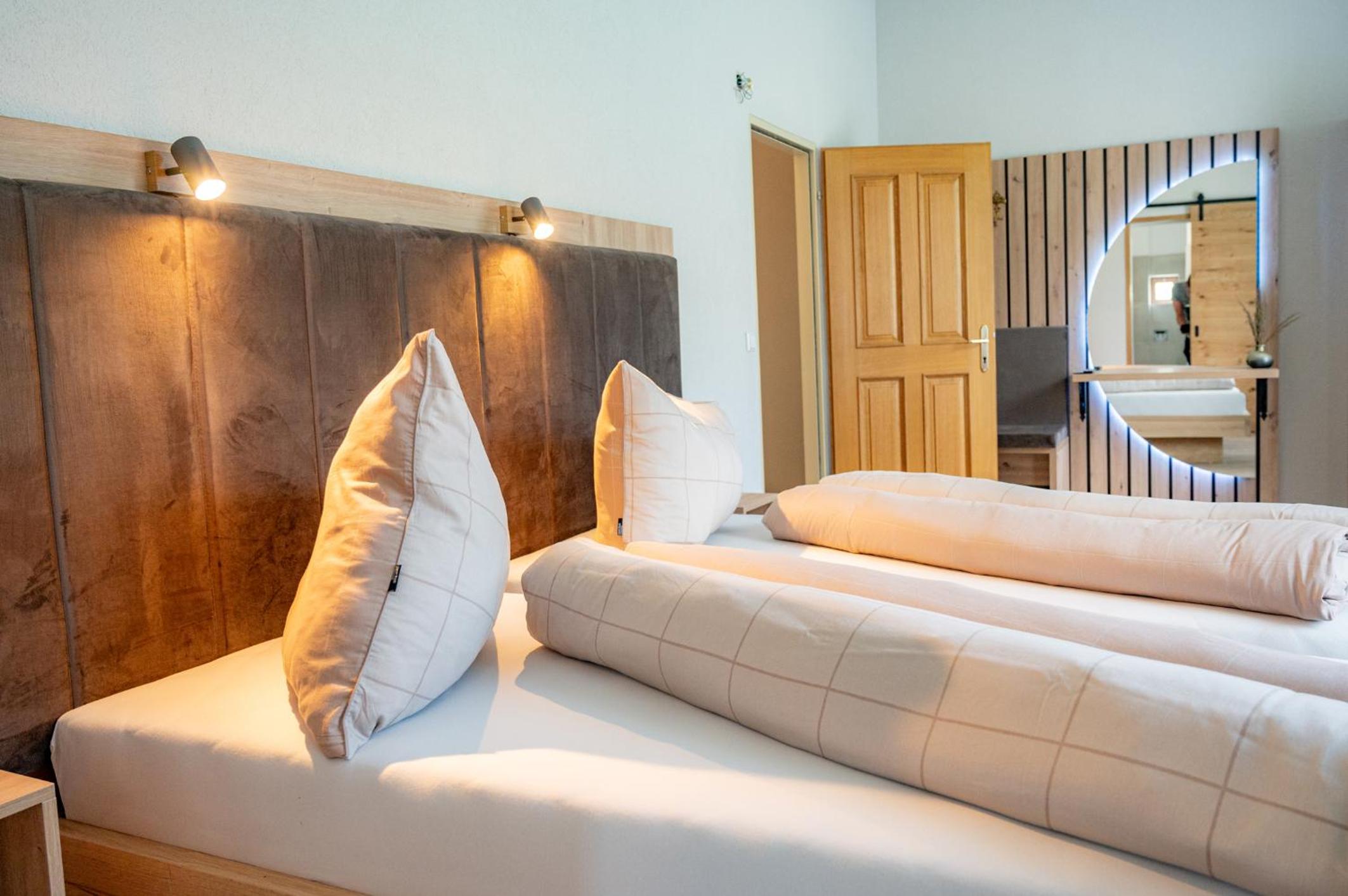 Comfort Triple Room with Shower photo 1