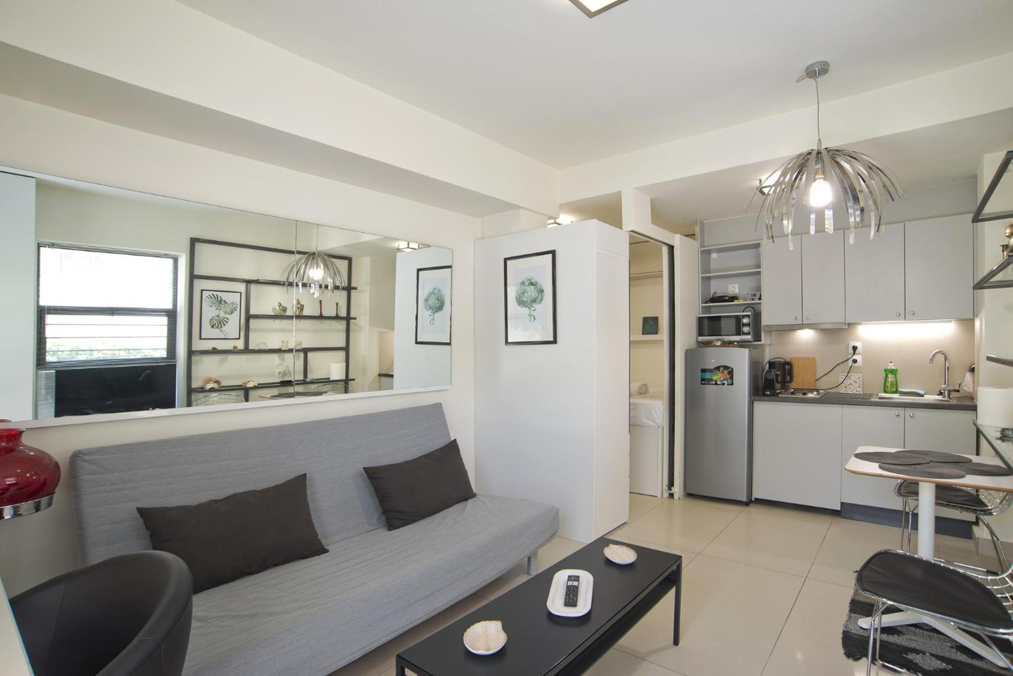One-Bedroom Apartment