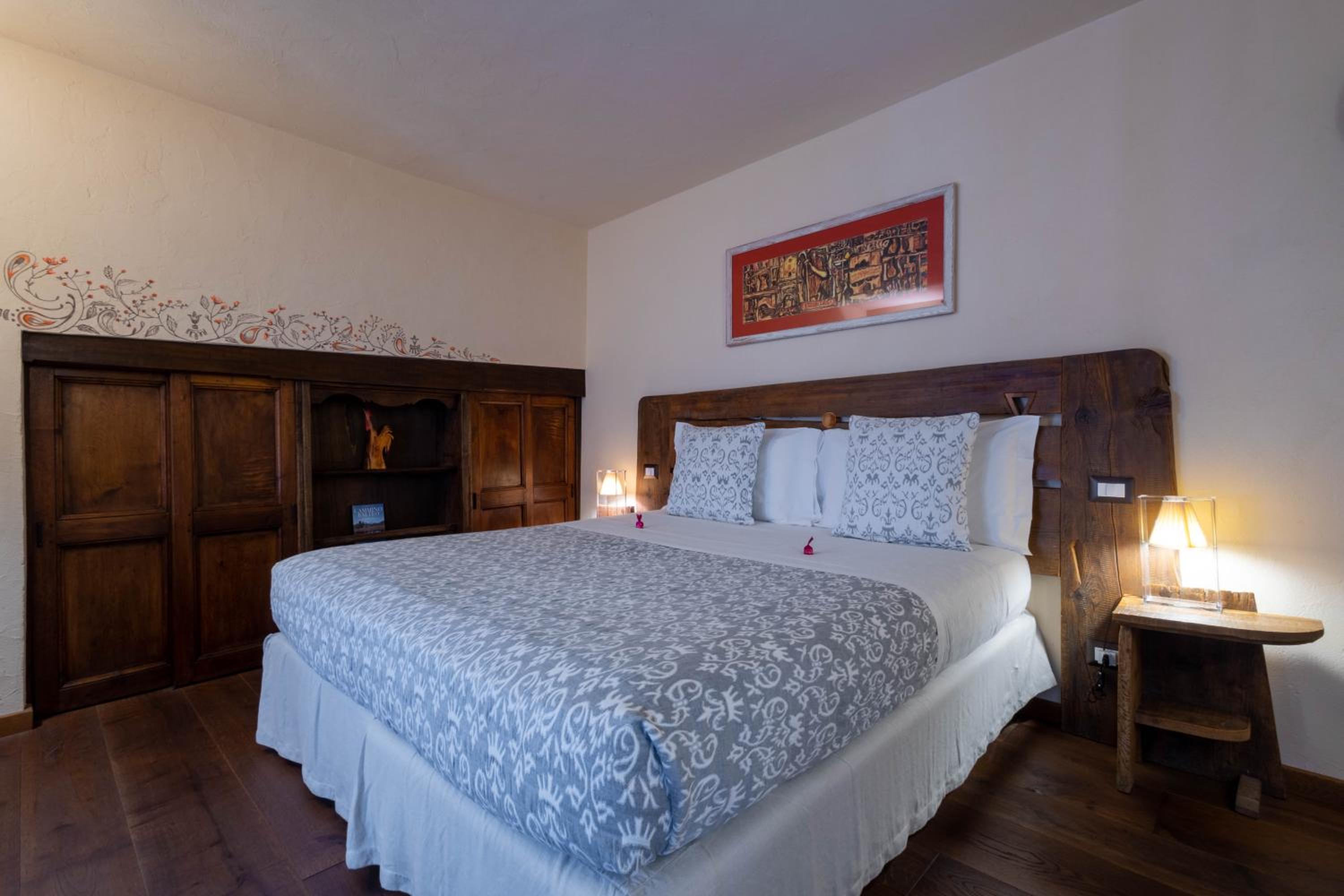 Suite - Photo 20