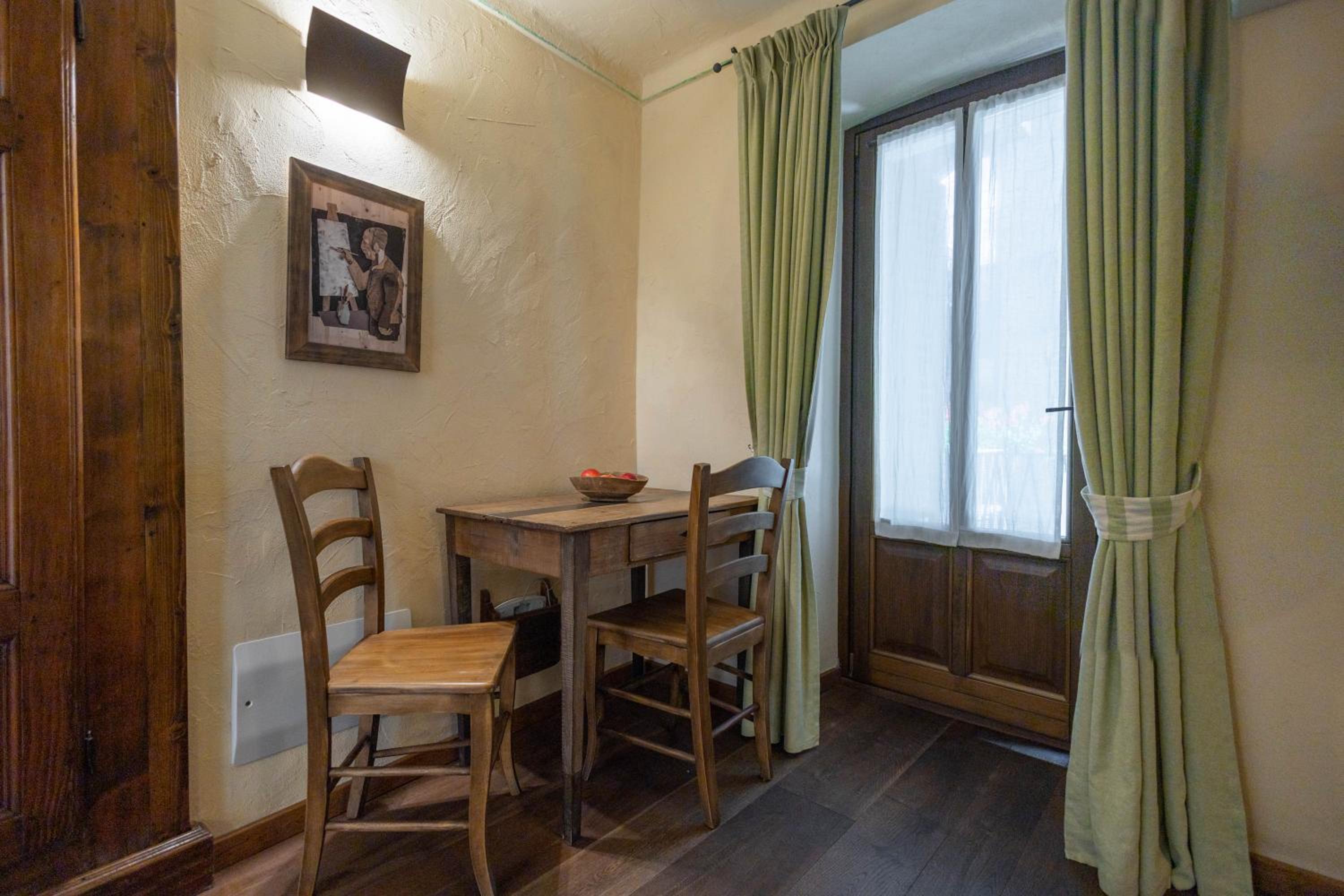 Superior Double Room with Balcony photo 2