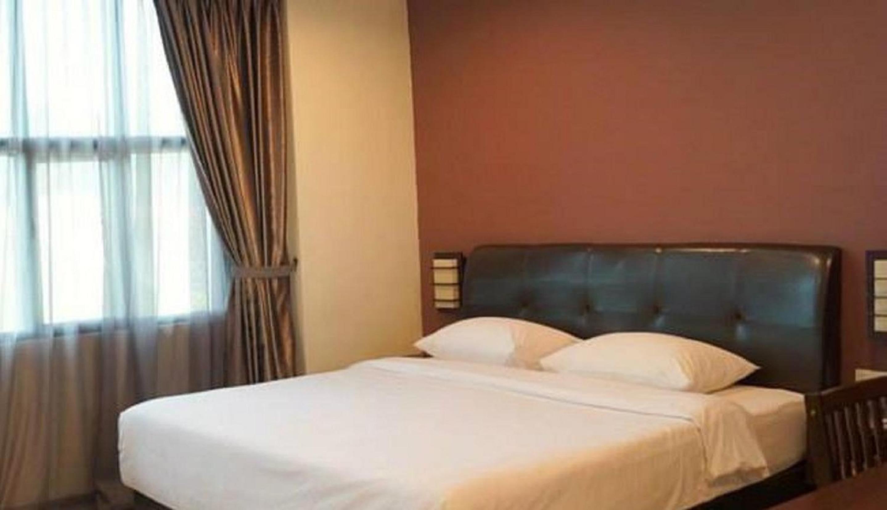 Deluxe King Room photo 3