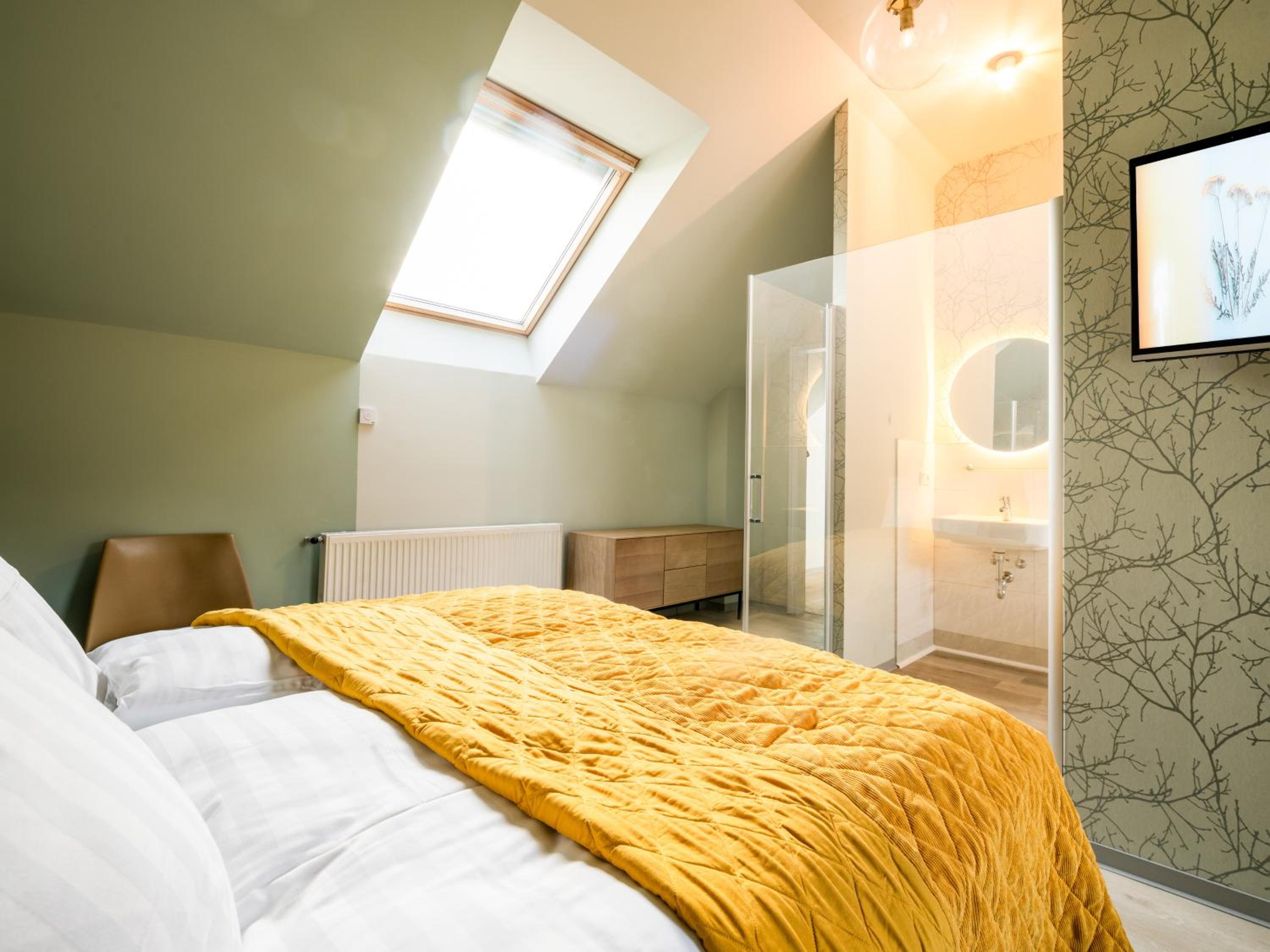 Standard Double Room - Photo 4