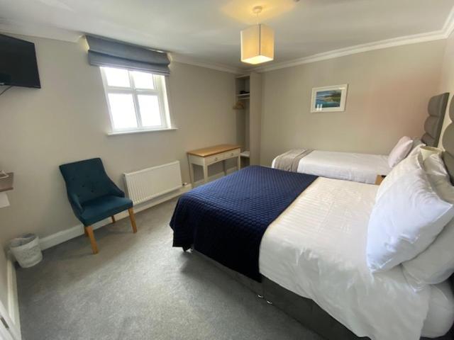 Double or Twin Room - Photo 2