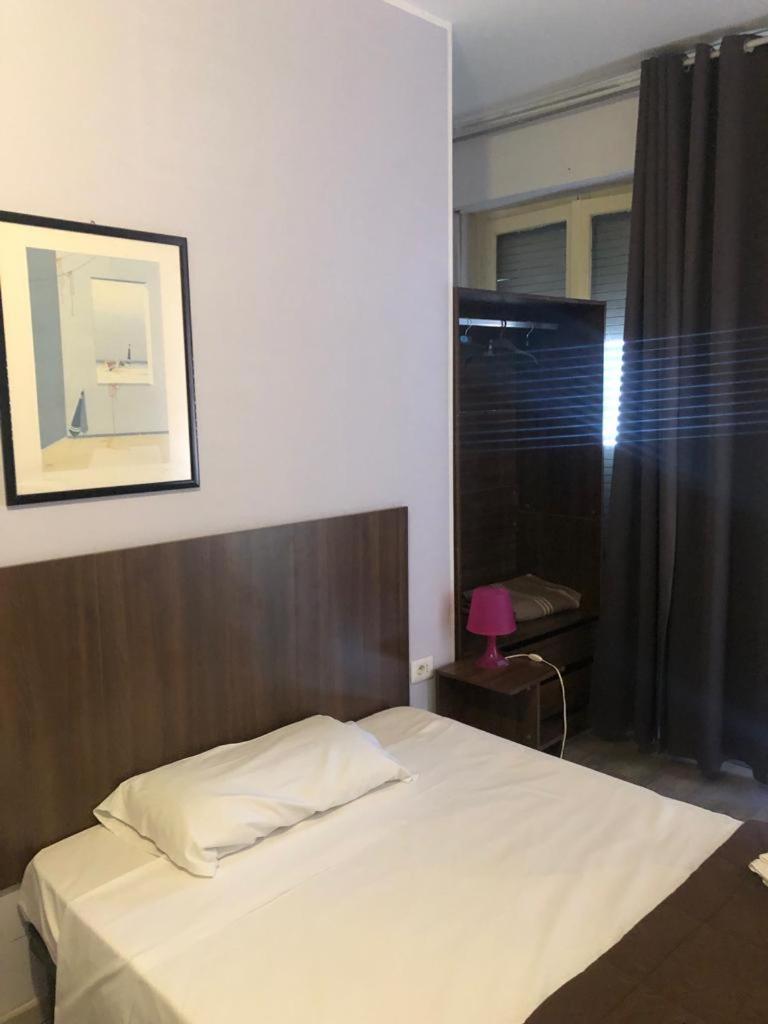 Single Room with Shared Bathroom
