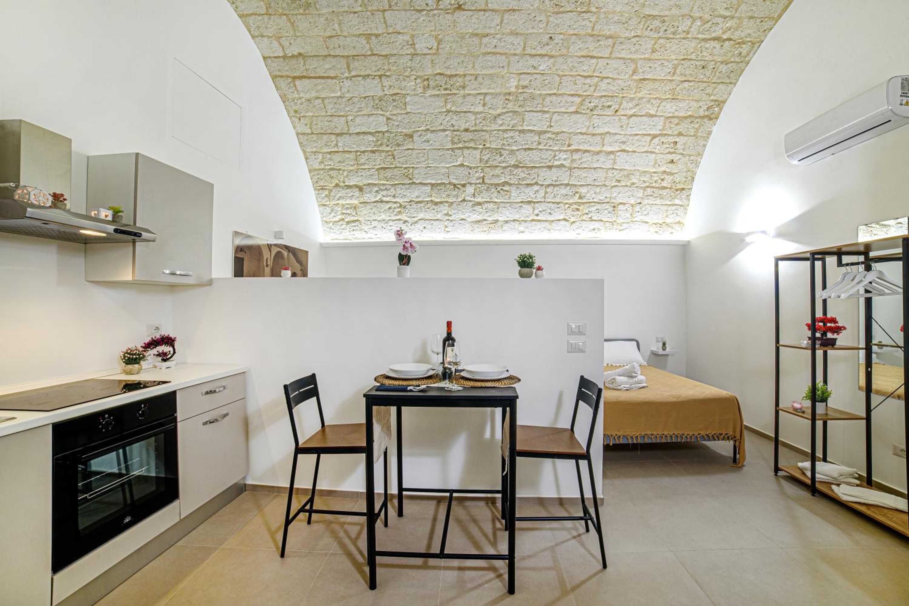One-Bedroom House photo 1
