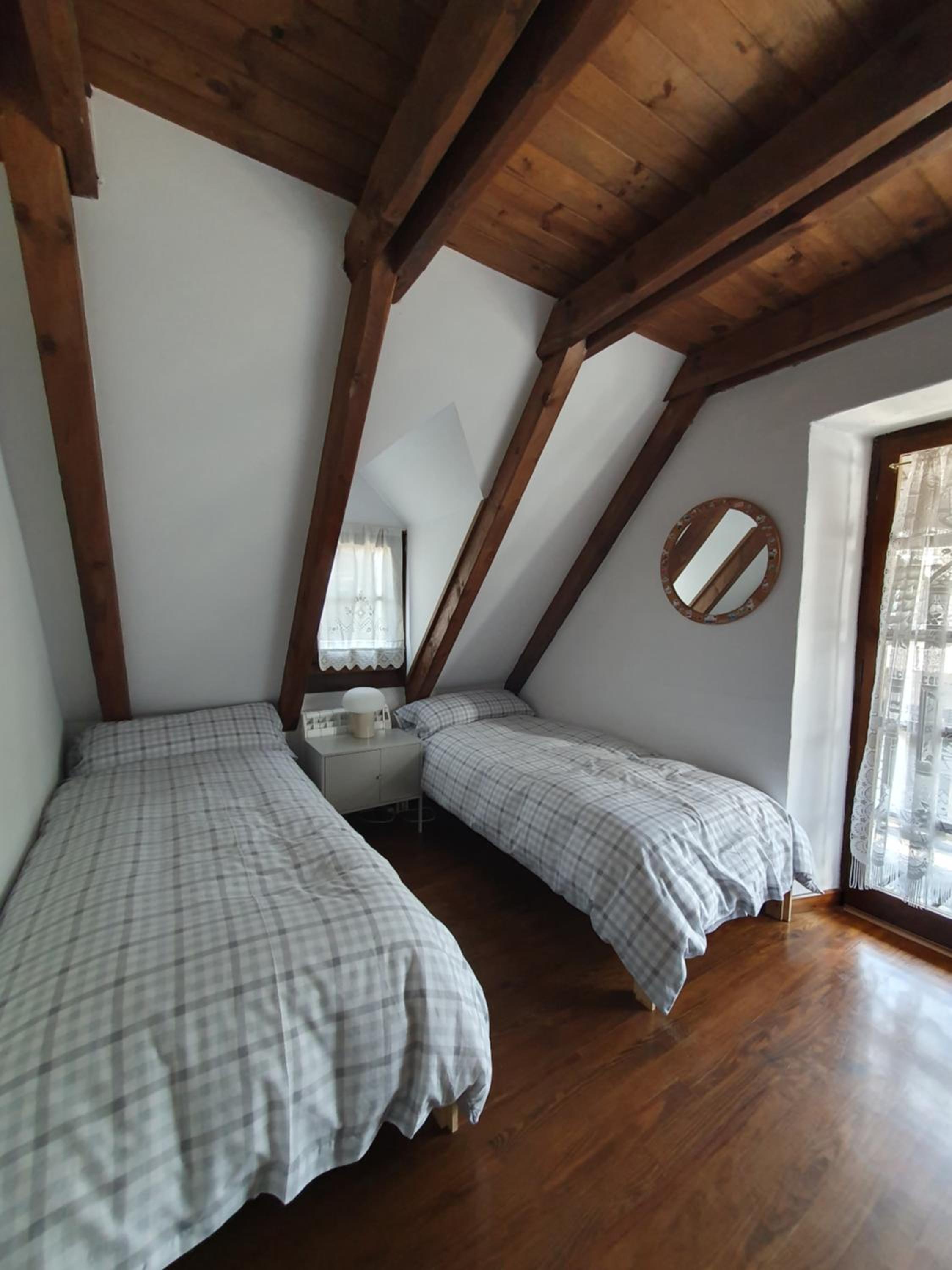 Apartamento de Dos Habitaciones con Vista a la Montaña