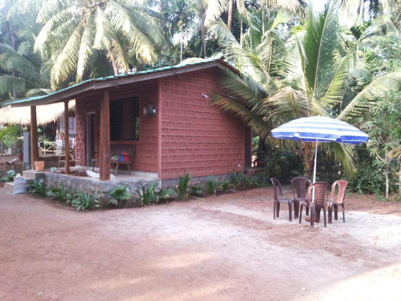 Deluxe Double Room with Fan photo 3