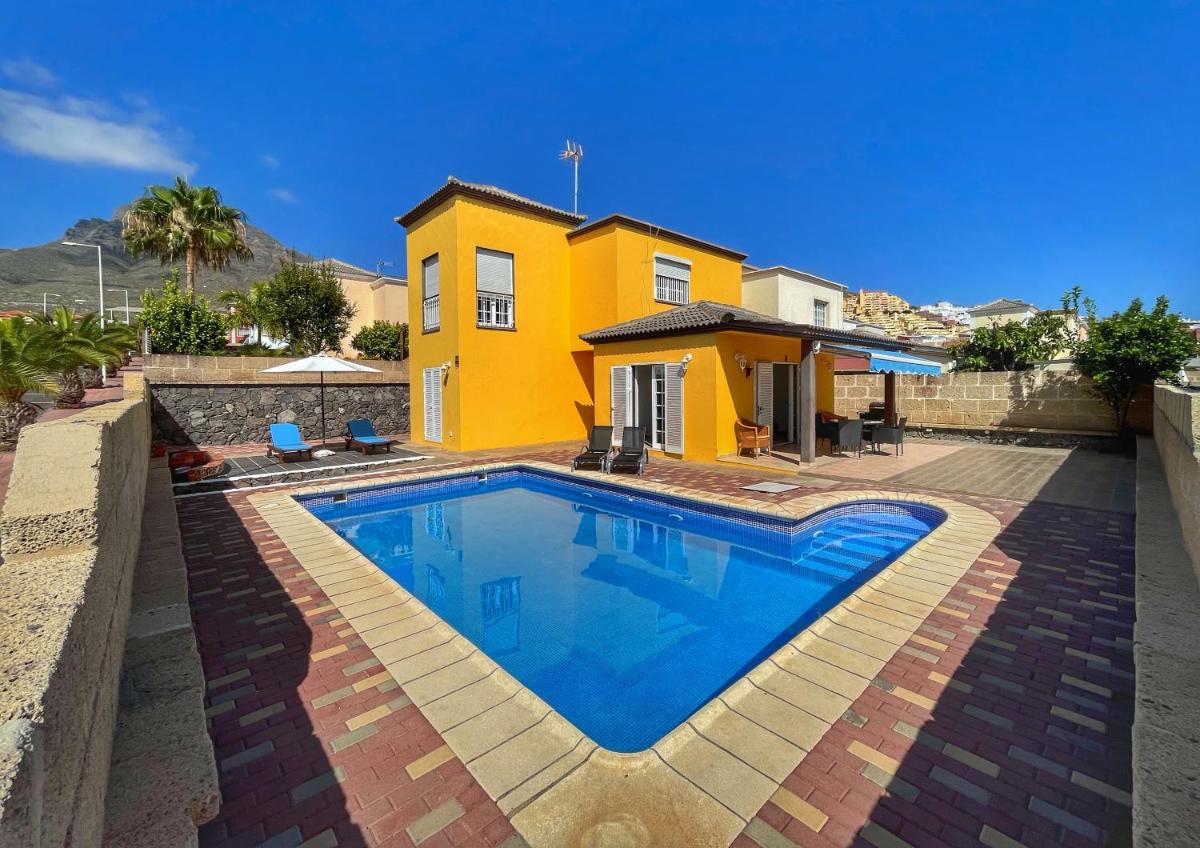 Three-Bedroom Townhouse