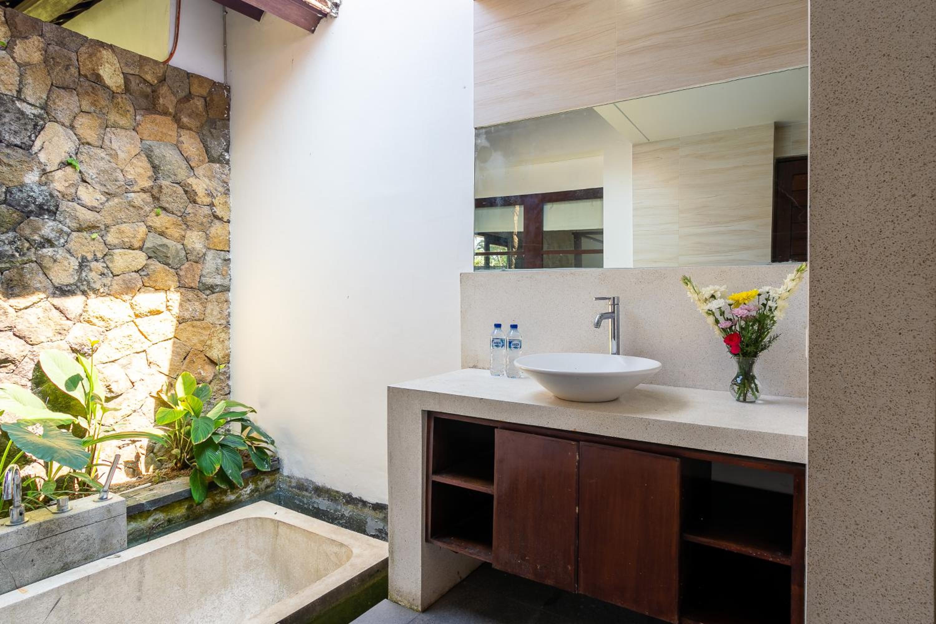 Jepun - Two-Bedroom Villa photo 2