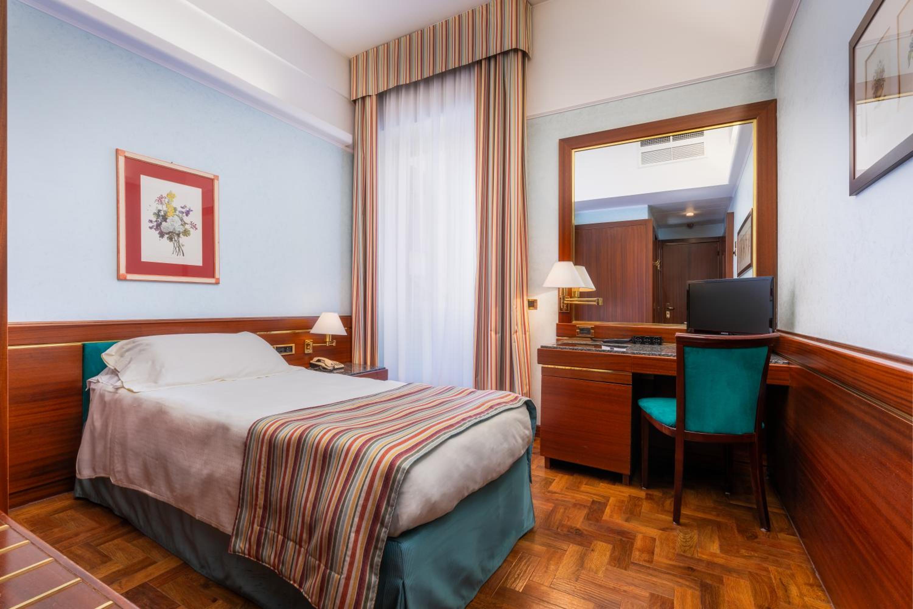 Single Room photo 1