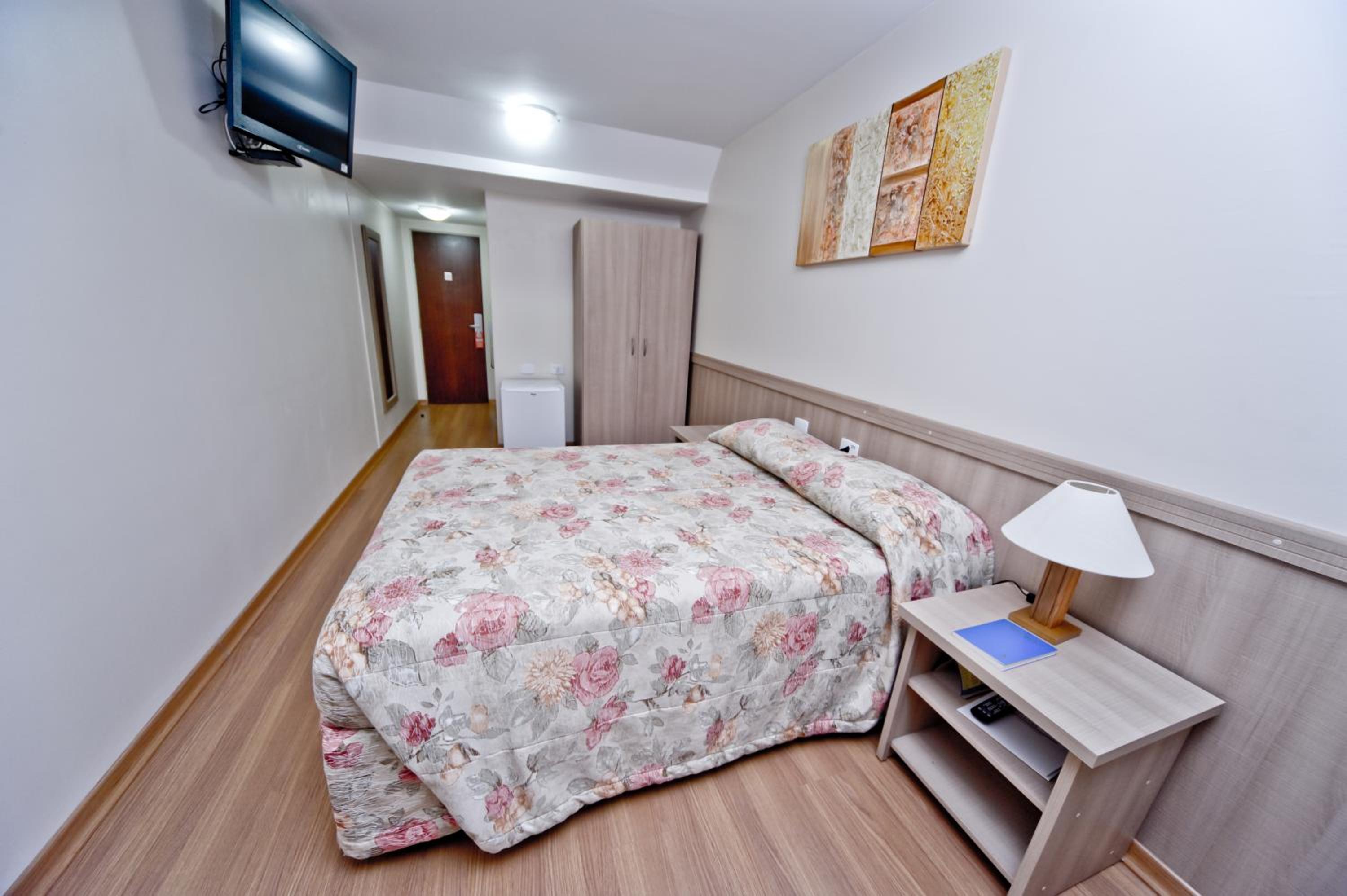 Hotel Golden Park Curitiba by Nacional Inn — Standard Double Room
