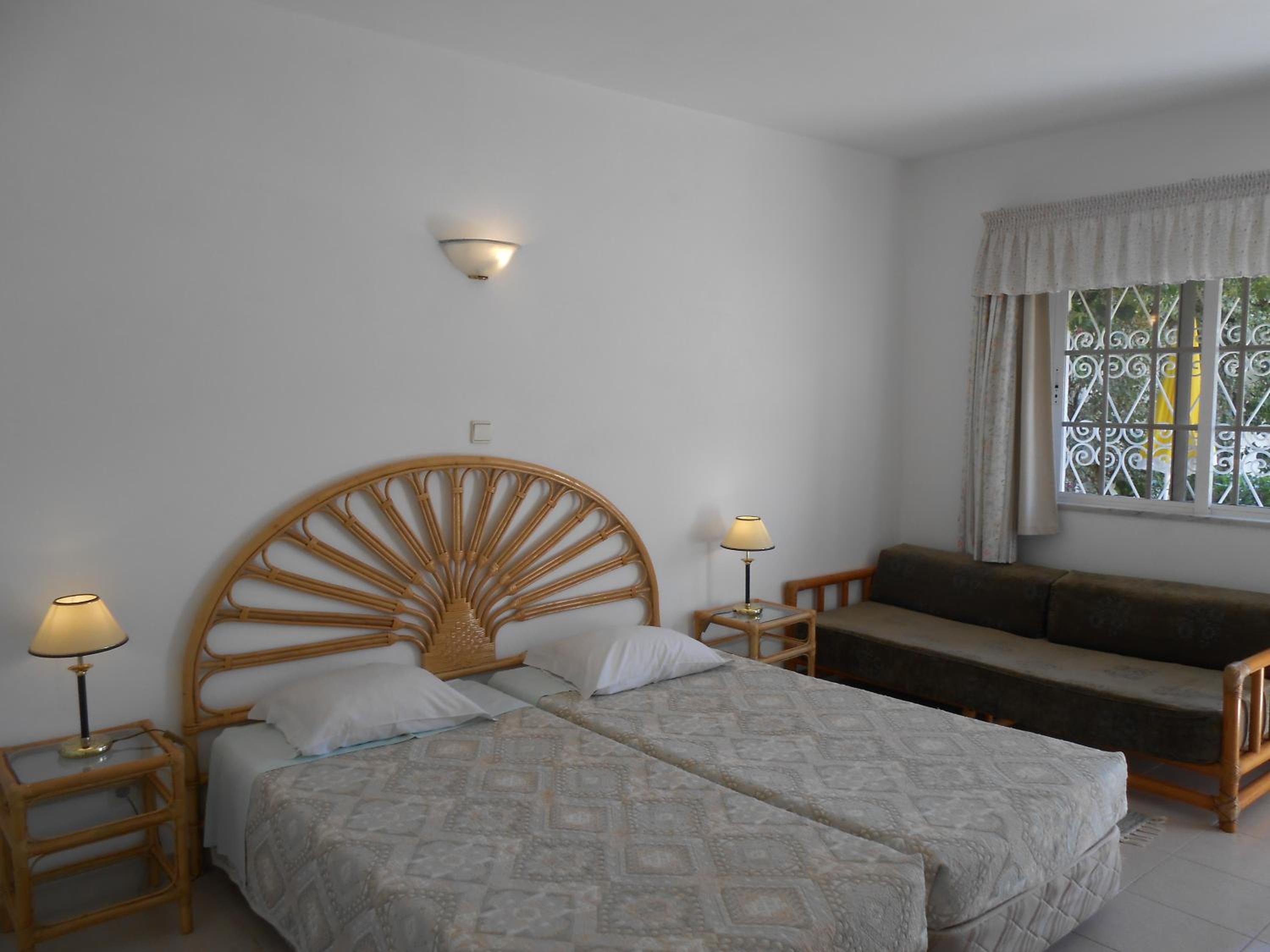 Twin Room with Pool View photo 1