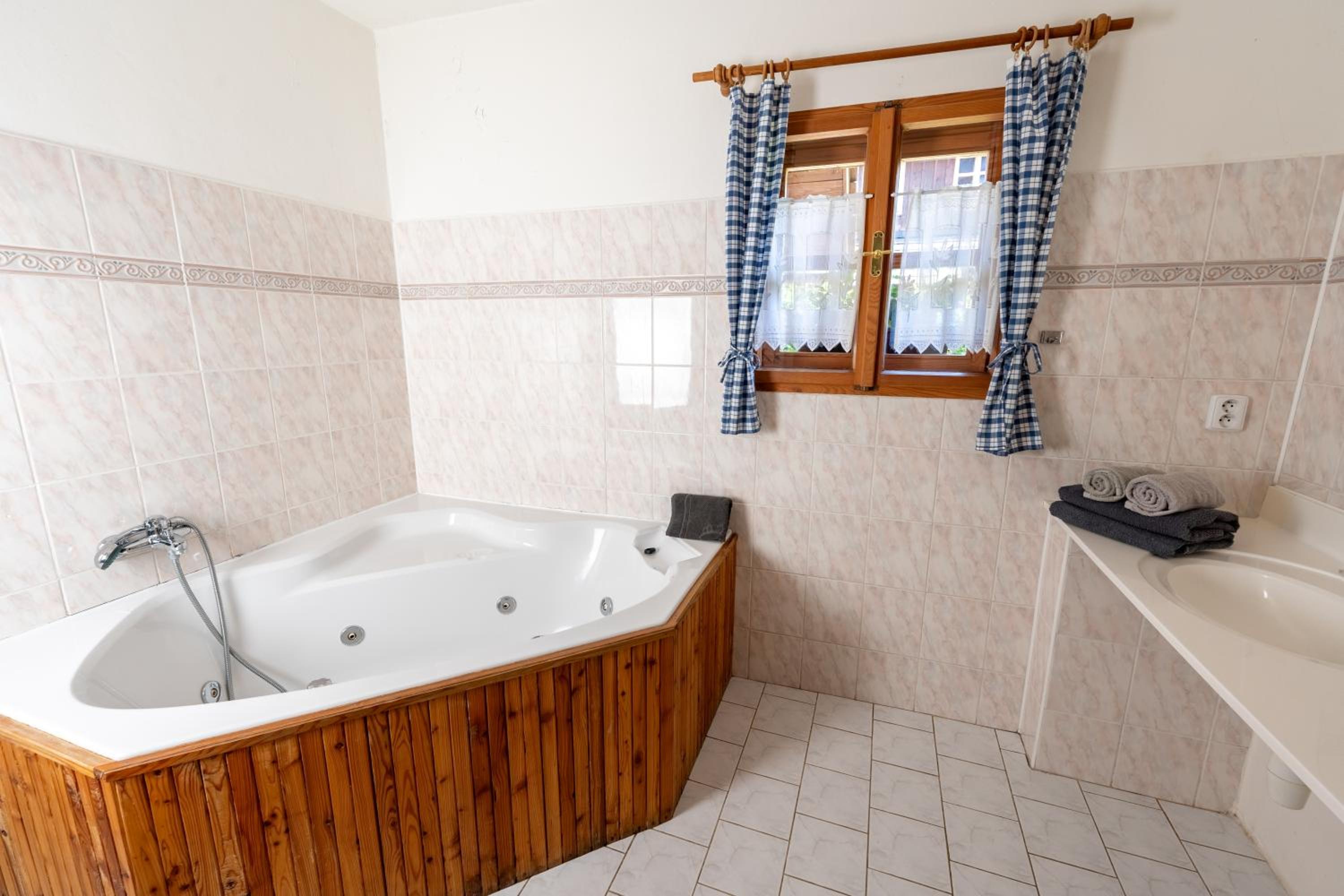 Suite photo 1