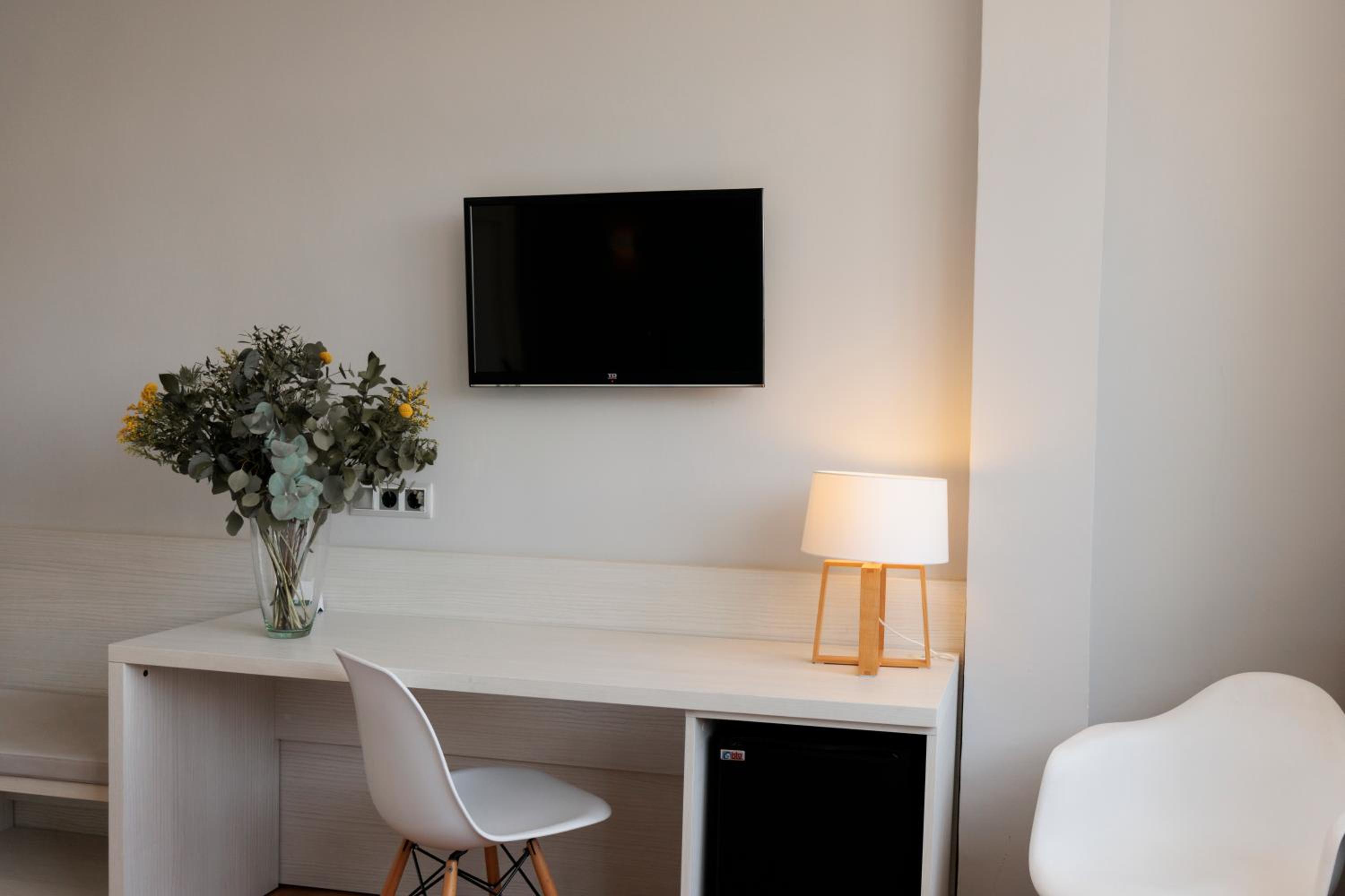 Double or Twin Room - Photo 7