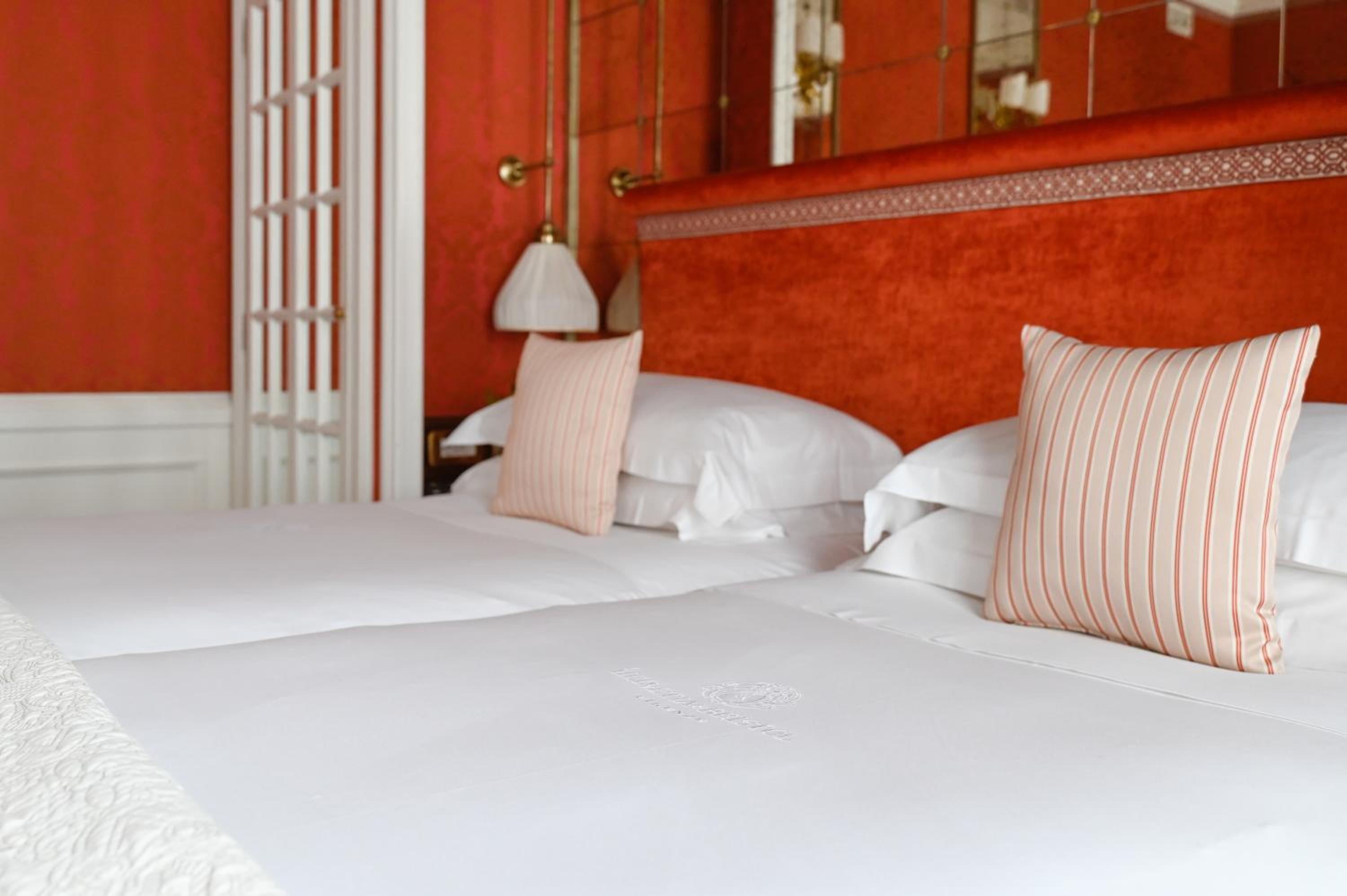 Junior Suite with View Helvetia thumbnail 5