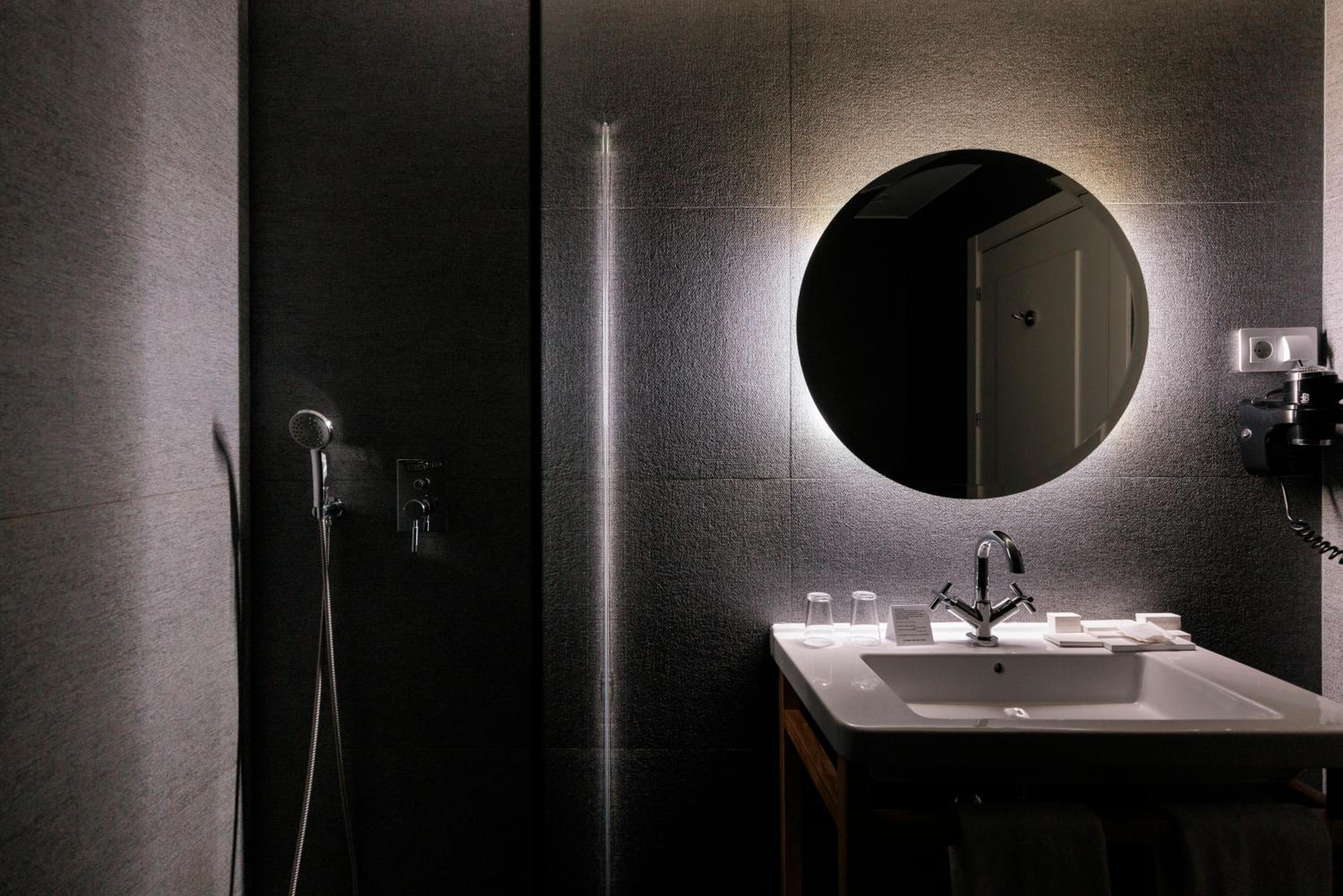 Superior Double or Twin Room - Photo 2