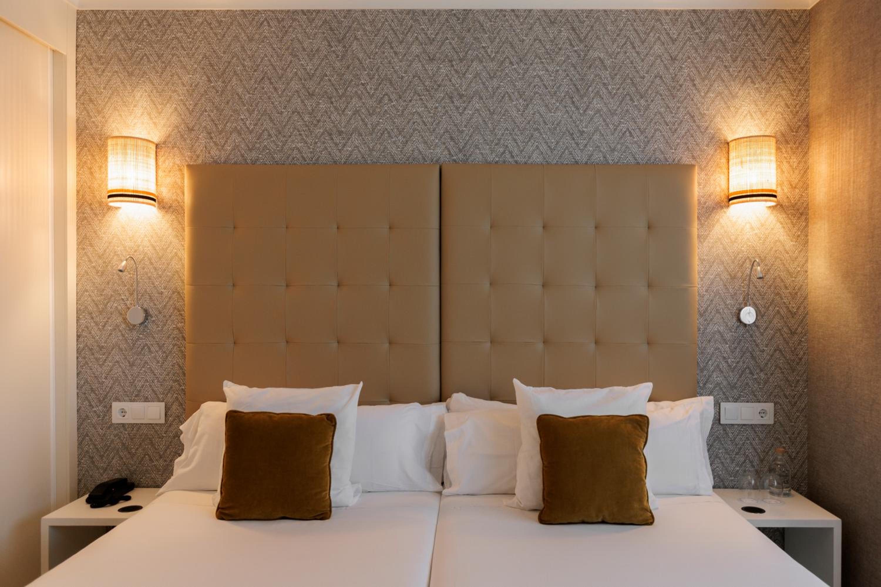 Superior Double or Twin Room - Photo 6